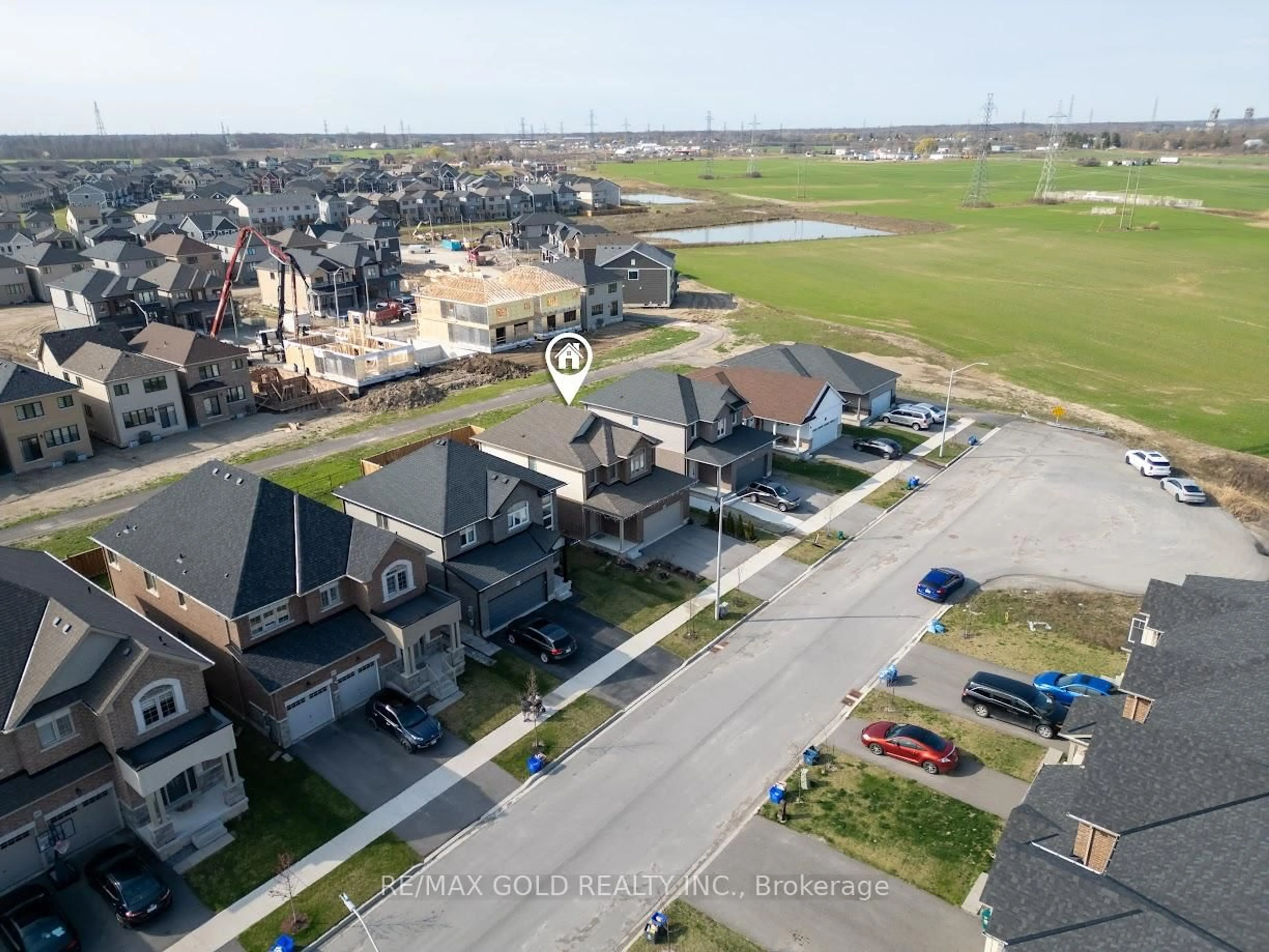 A pic from outside/outdoor area/front of a property/back of a property/a pic from drone, street for 62 Spring Crest Way, Thorold Ontario L2V 0J8