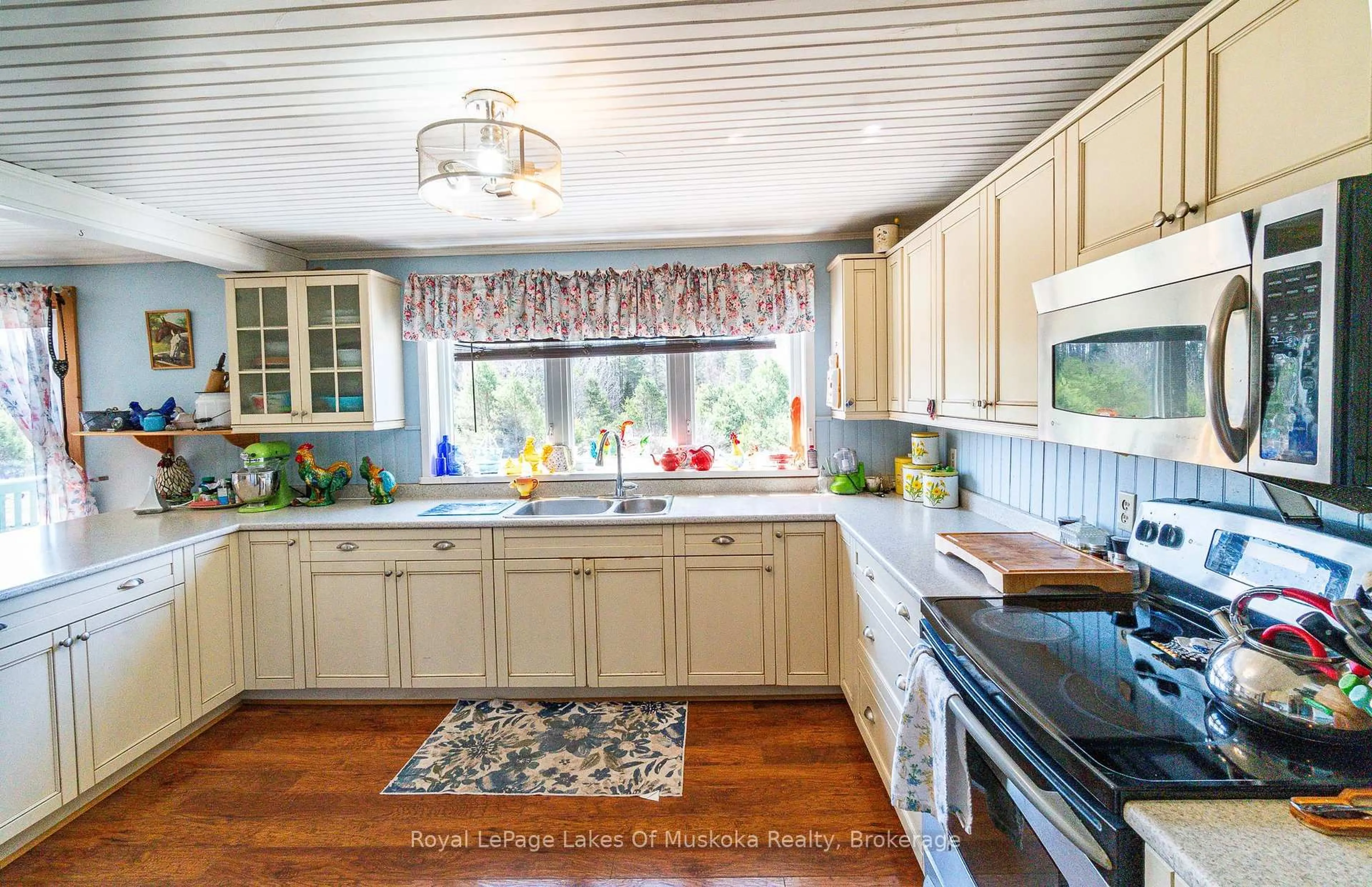 Open concept kitchen, unknown for 404 Stisted Rd, Ryerson Ontario P0A 1C0