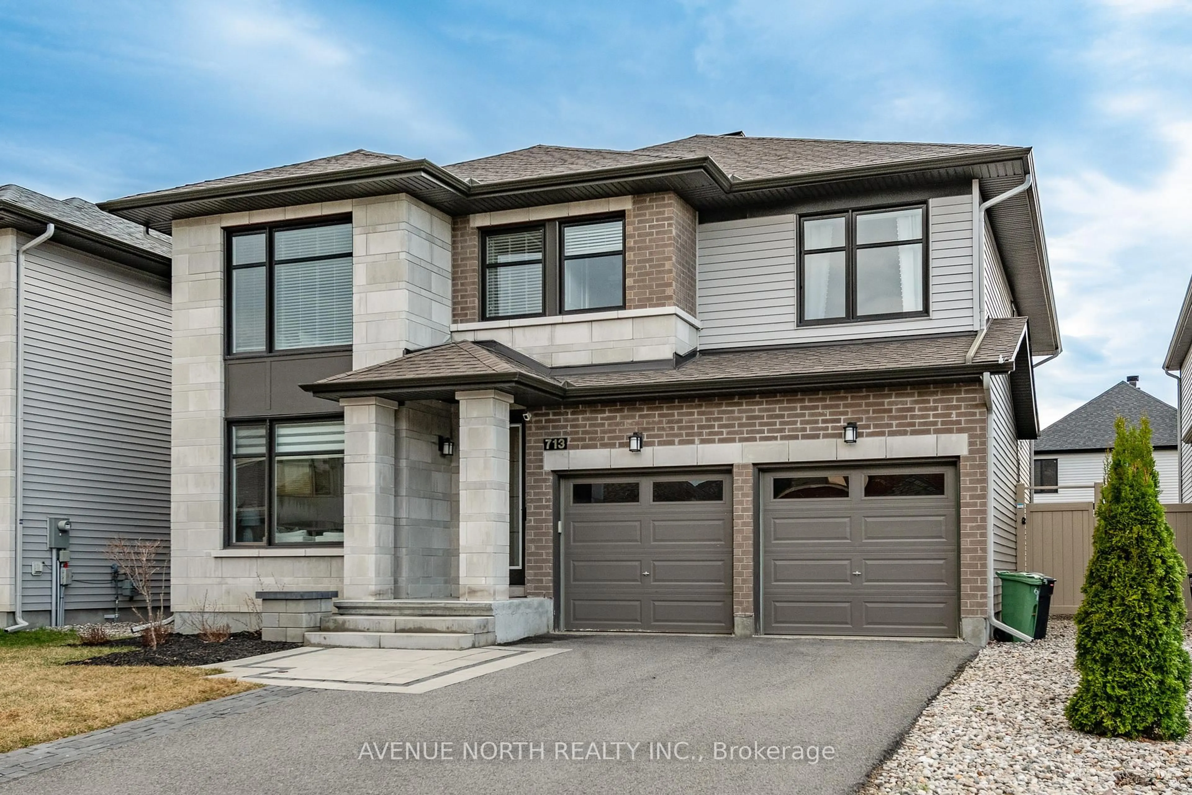 Home with brick exterior material, street for 713 Carnelian Cres, Ottawa Ontario K1X 0A9