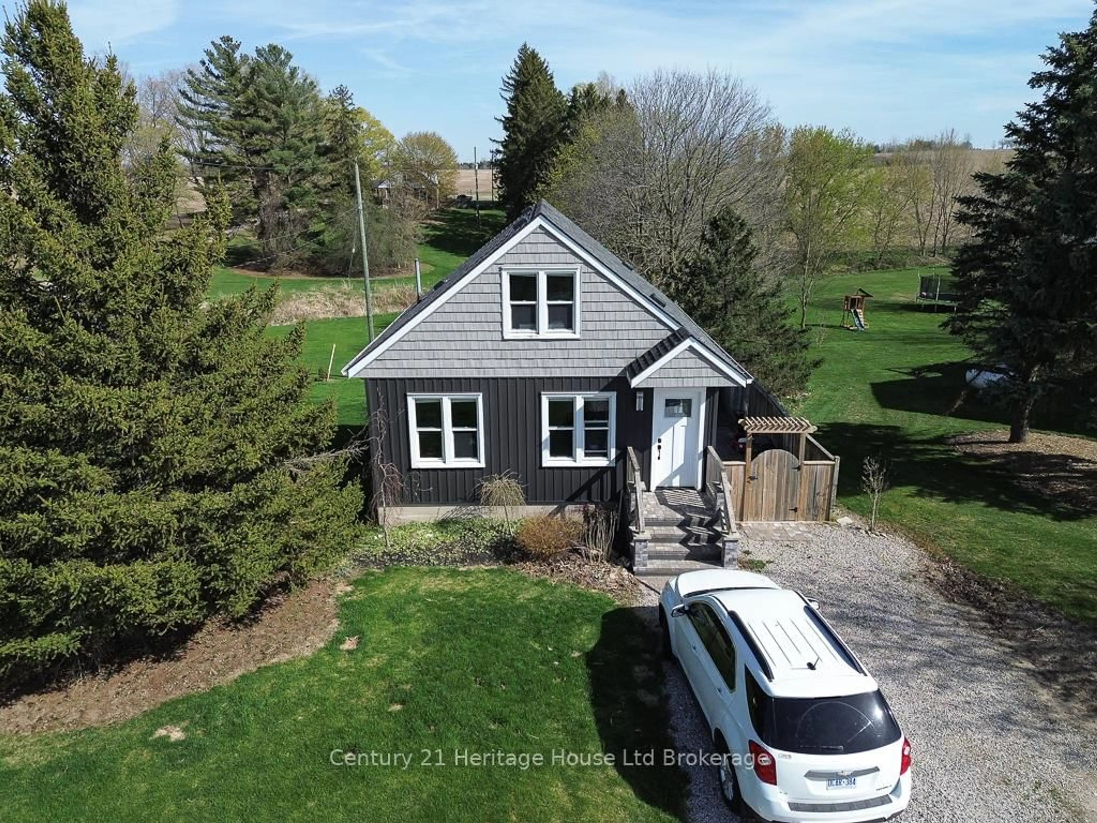 A pic from outside/outdoor area/front of a property/back of a property/a pic from drone, street for 484820 Sweaburg Rd, South-West Oxford Ontario N4S 7V6