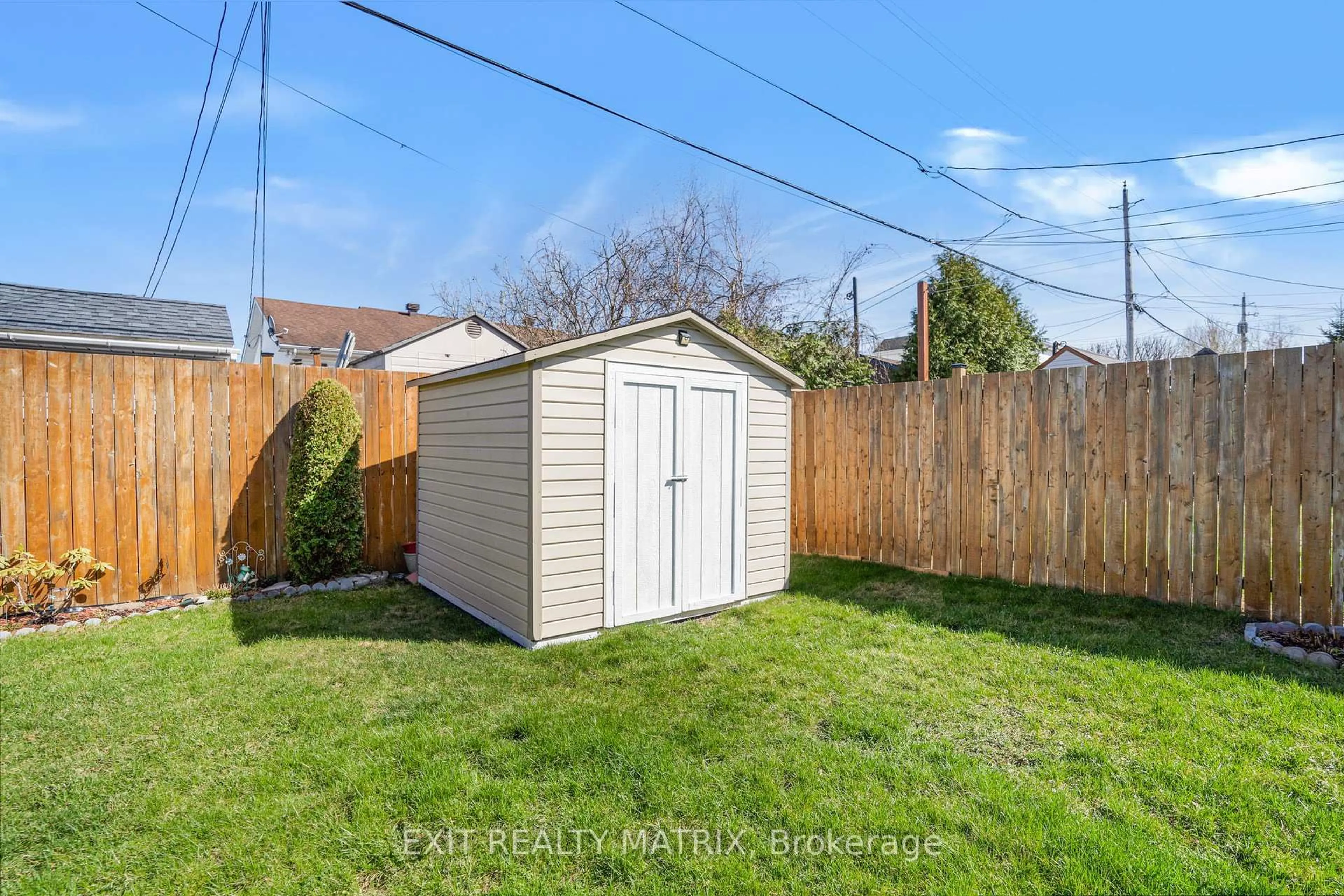 Shed for 463 Tupper St, Hawkesbury Ontario K6A 3L8