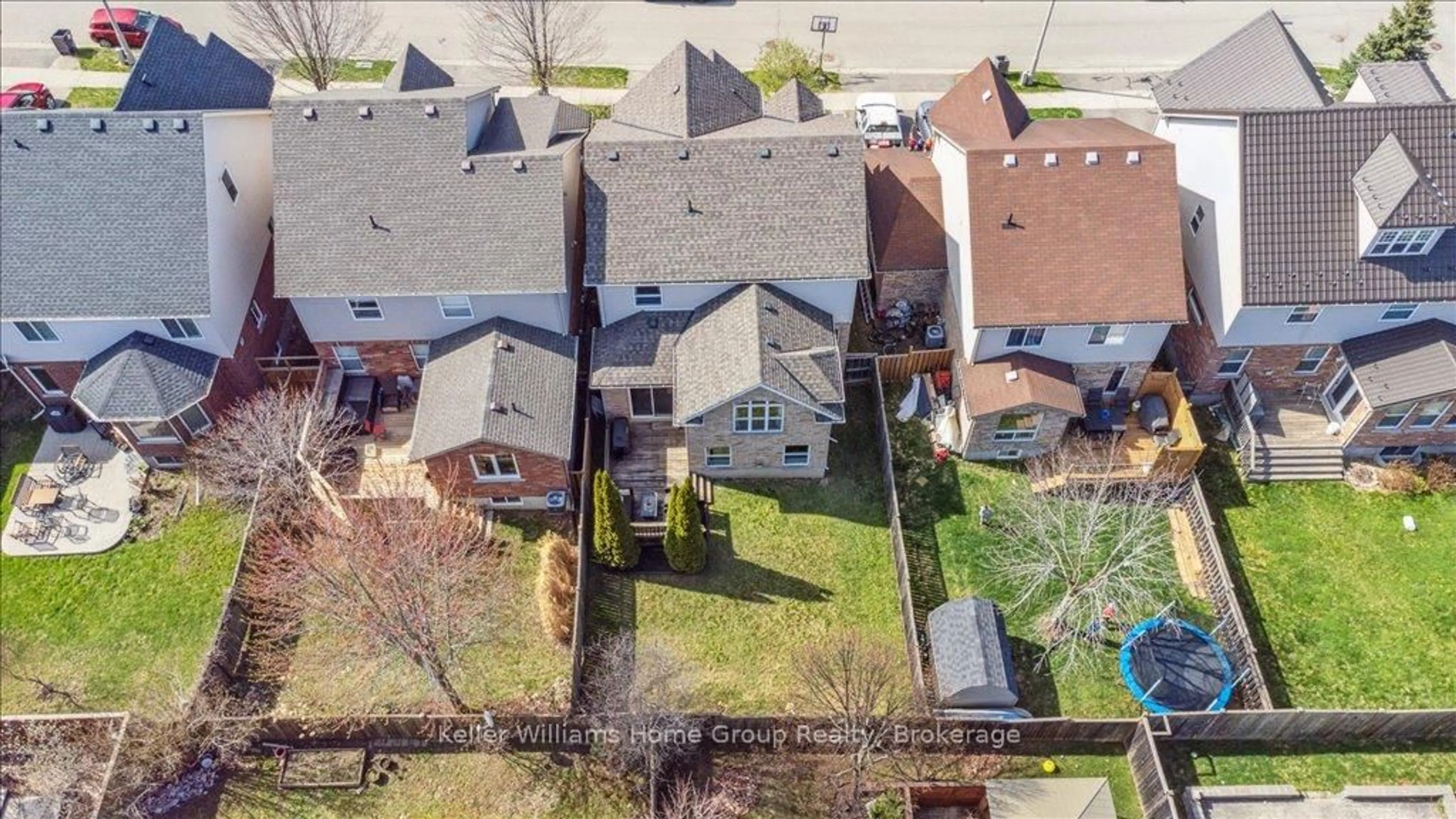 A pic from outside/outdoor area/front of a property/back of a property/a pic from drone, street for 6 Geddes Cres, Guelph Ontario N1G 5K3