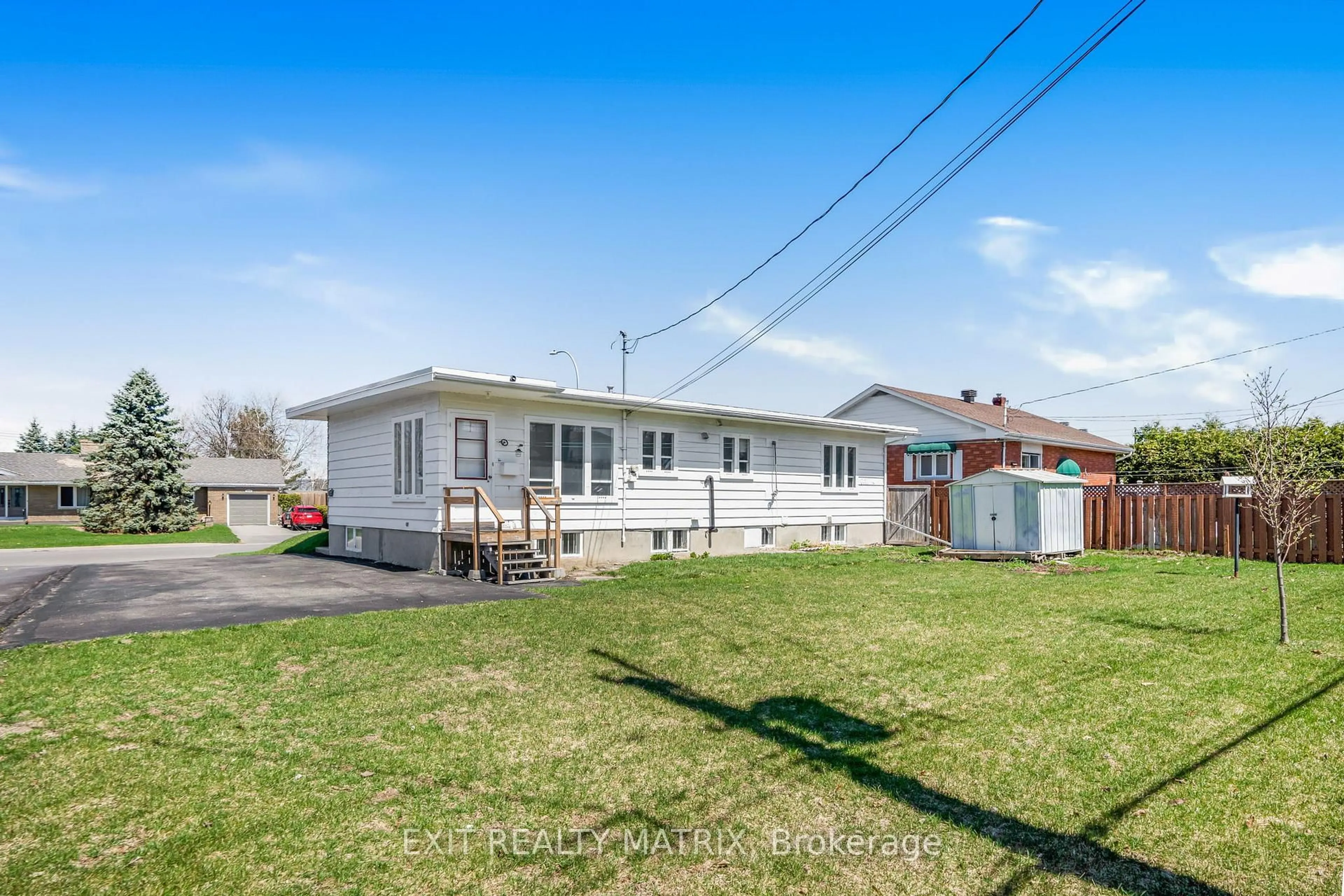 A pic from outside/outdoor area/front of a property/back of a property/a pic from drone, street for 470 Cecile Blvd, Hawkesbury Ontario K6A 1N9