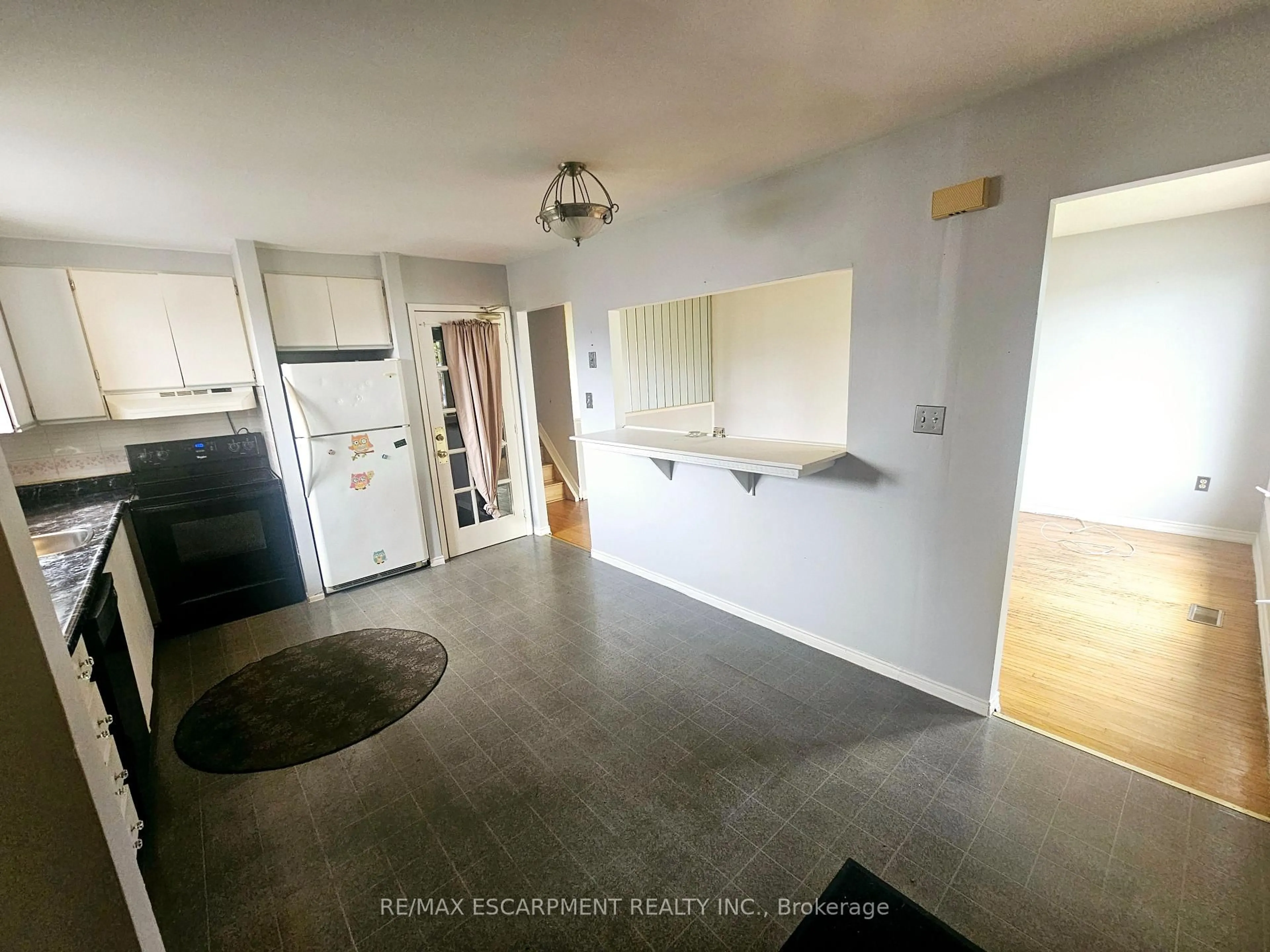 A pic of a room for 20 Laird Dr, Hamilton Ontario L8T 4L7