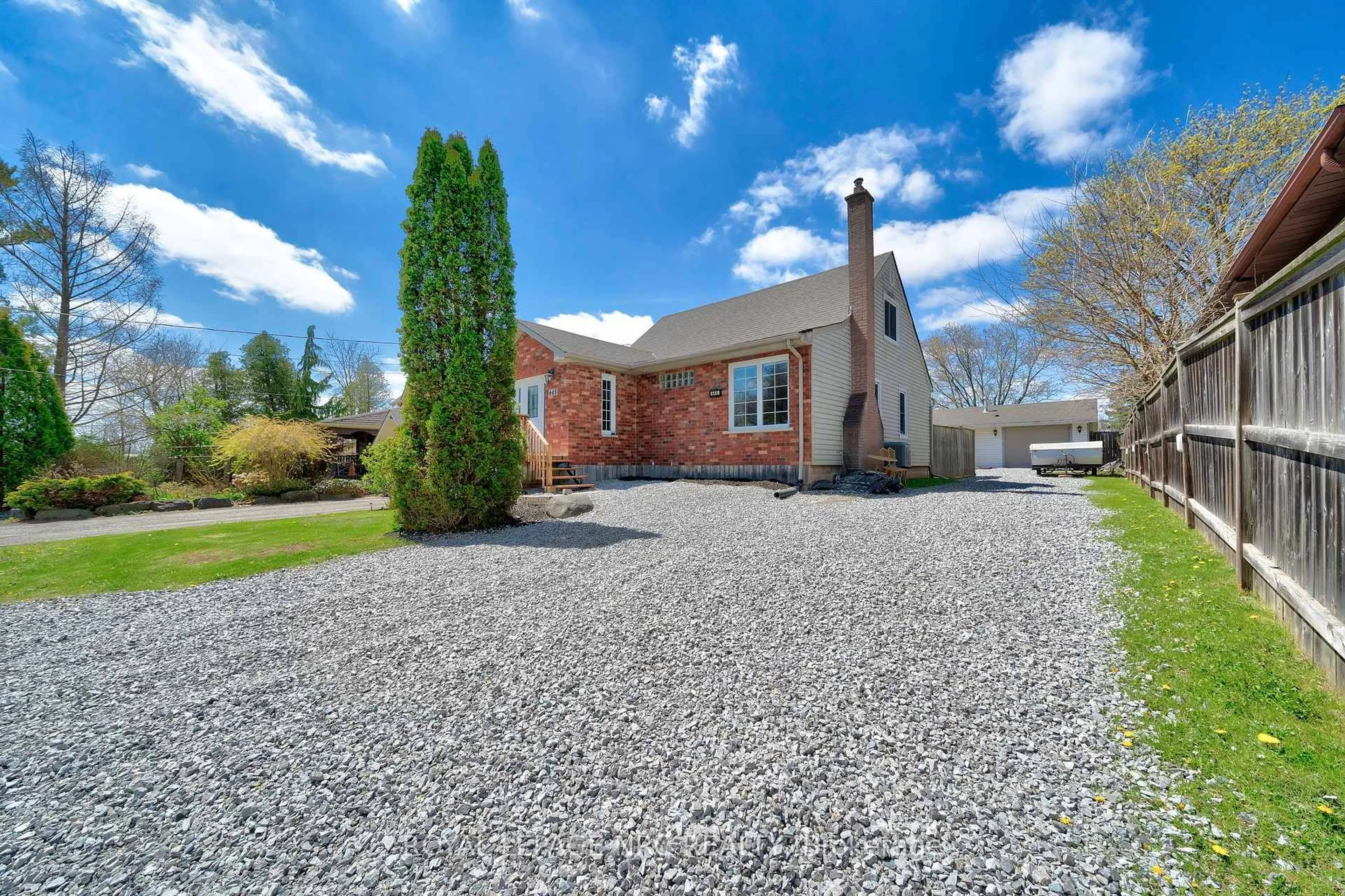 Unknown for 645 SOUTH PELHAM Rd, Welland Ontario L3C 3C7