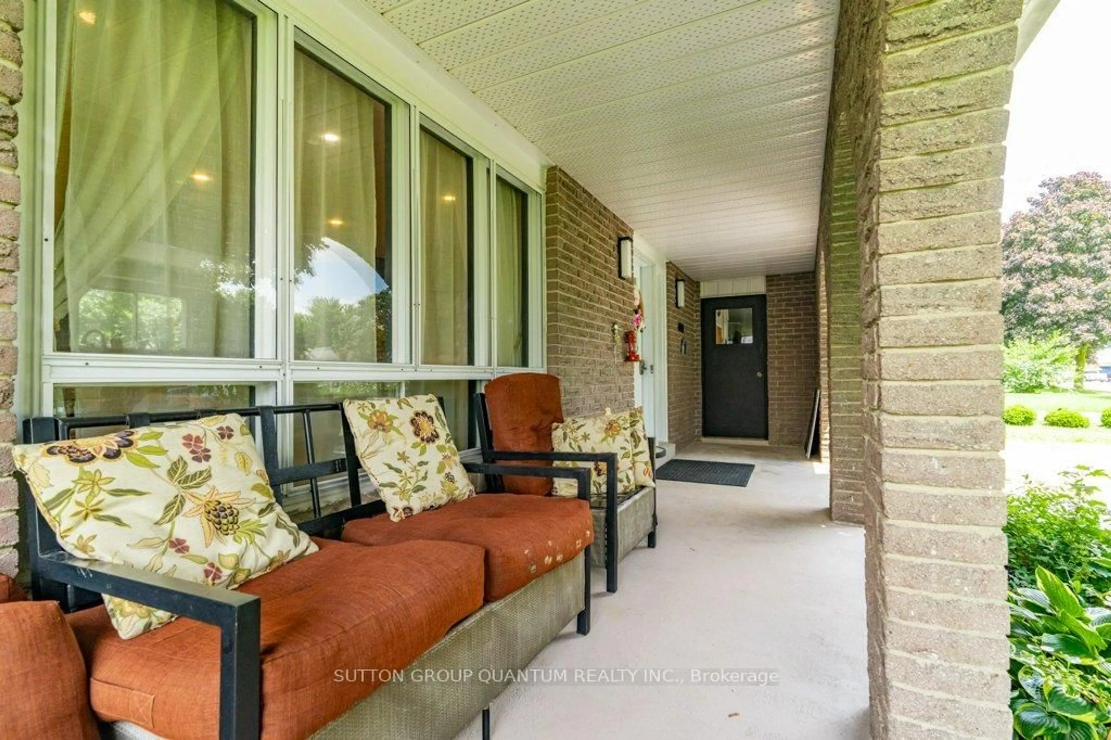 Patio, street for 18 Spruyt Ave, East Luther Grand Valley Ontario L9W 5X4