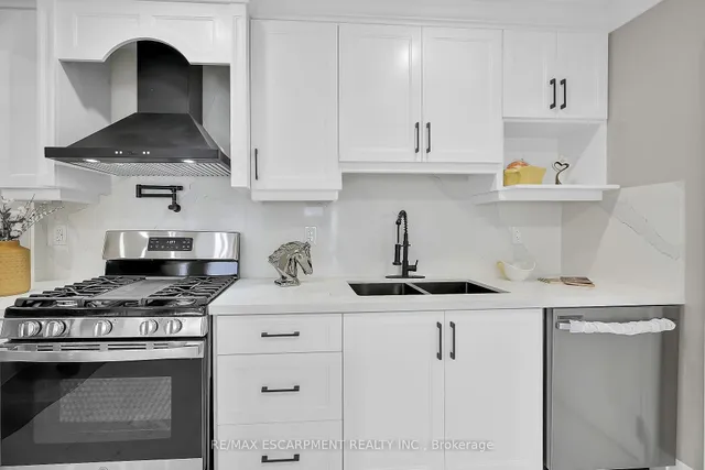 Additional property image - 9 Faircourt Dr