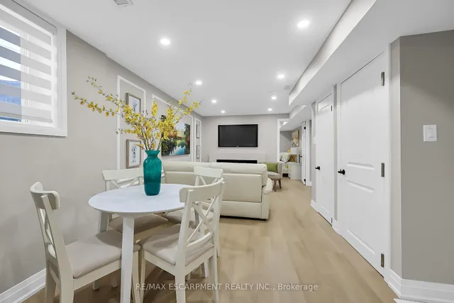 Additional property image - 9 Faircourt Dr