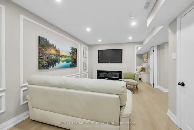 Additional property image - 9 Faircourt Dr