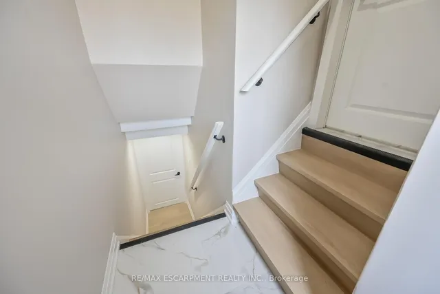 Additional property image - 9 Faircourt Dr