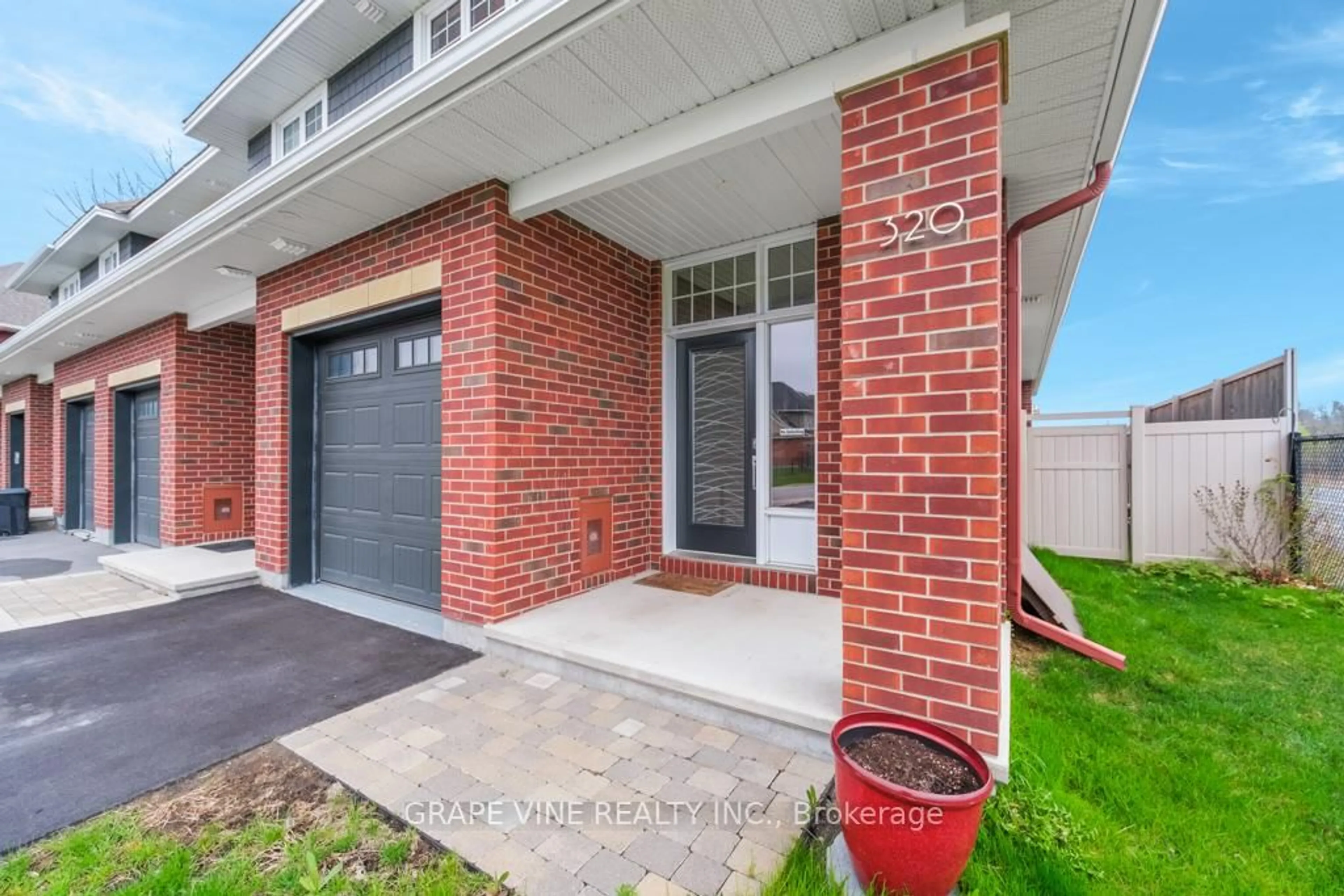 Home with brick exterior material, street for 320 Kilspindie Rdge, Ottawa Ontario K2J 6A4
