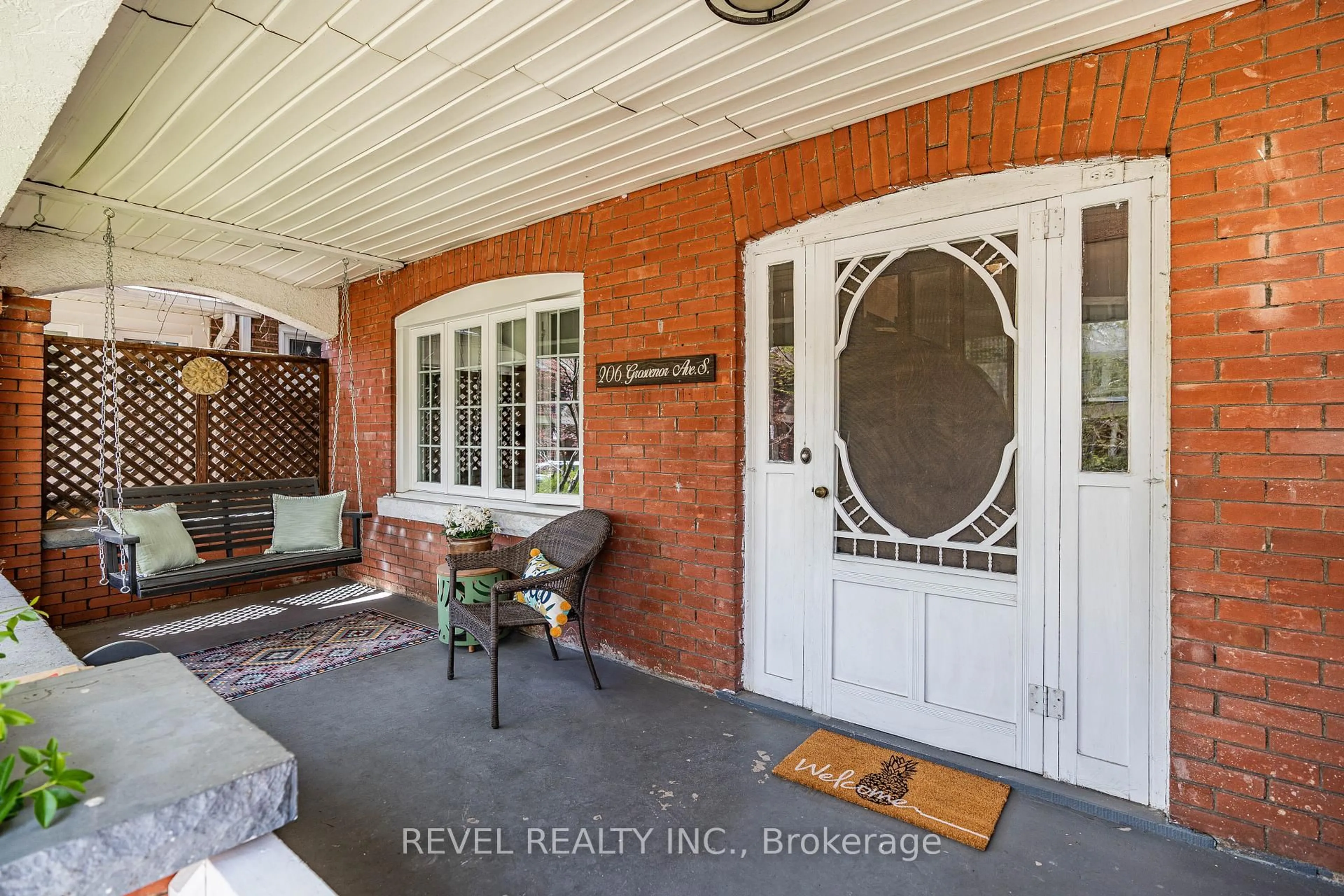 Unknown for 206 Grosvenor Ave, Hamilton Ontario L8M 3L6