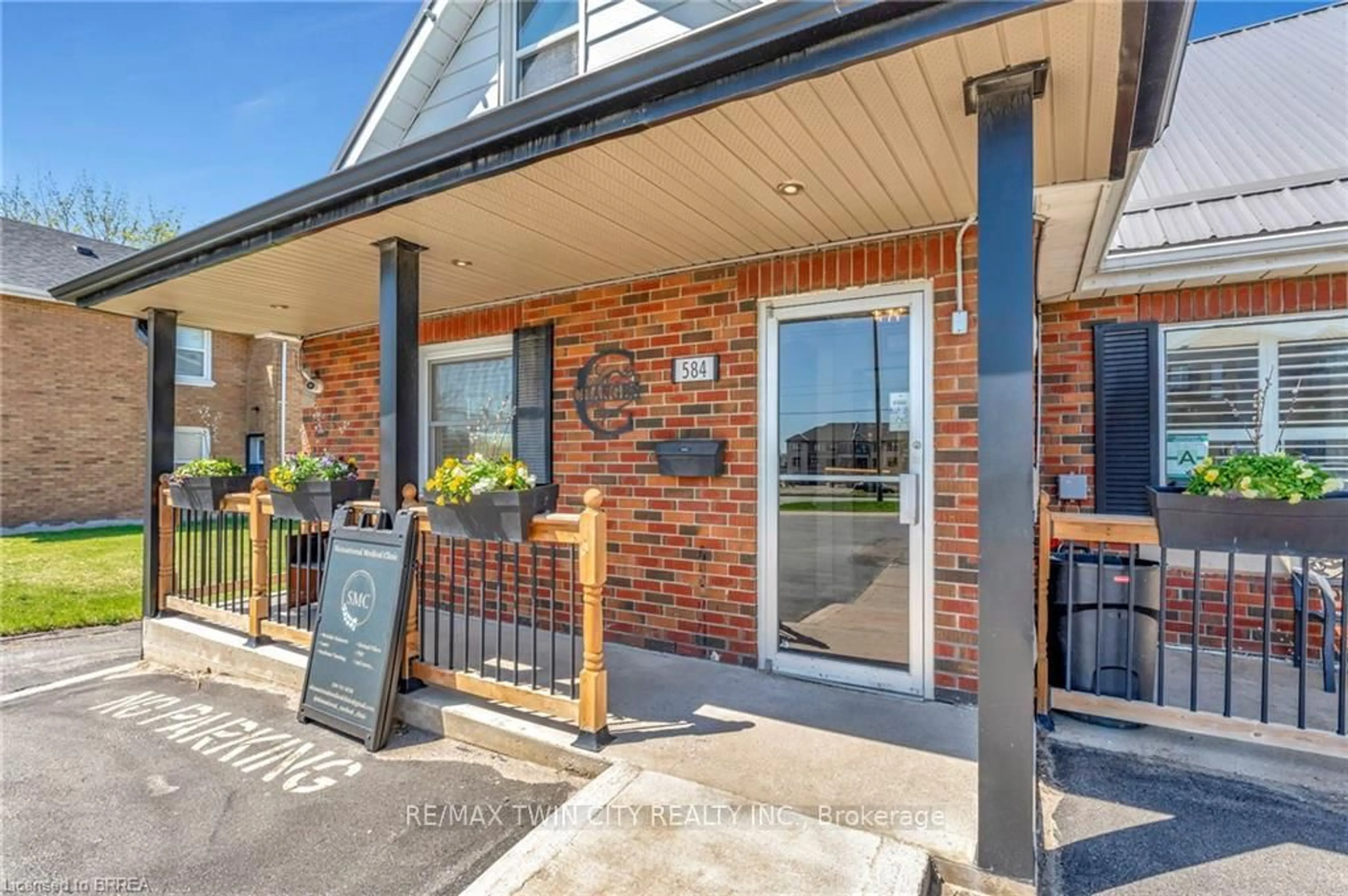 Home with brick exterior material, street for 584 Colborne St, Brantford Ontario N3S 3P6