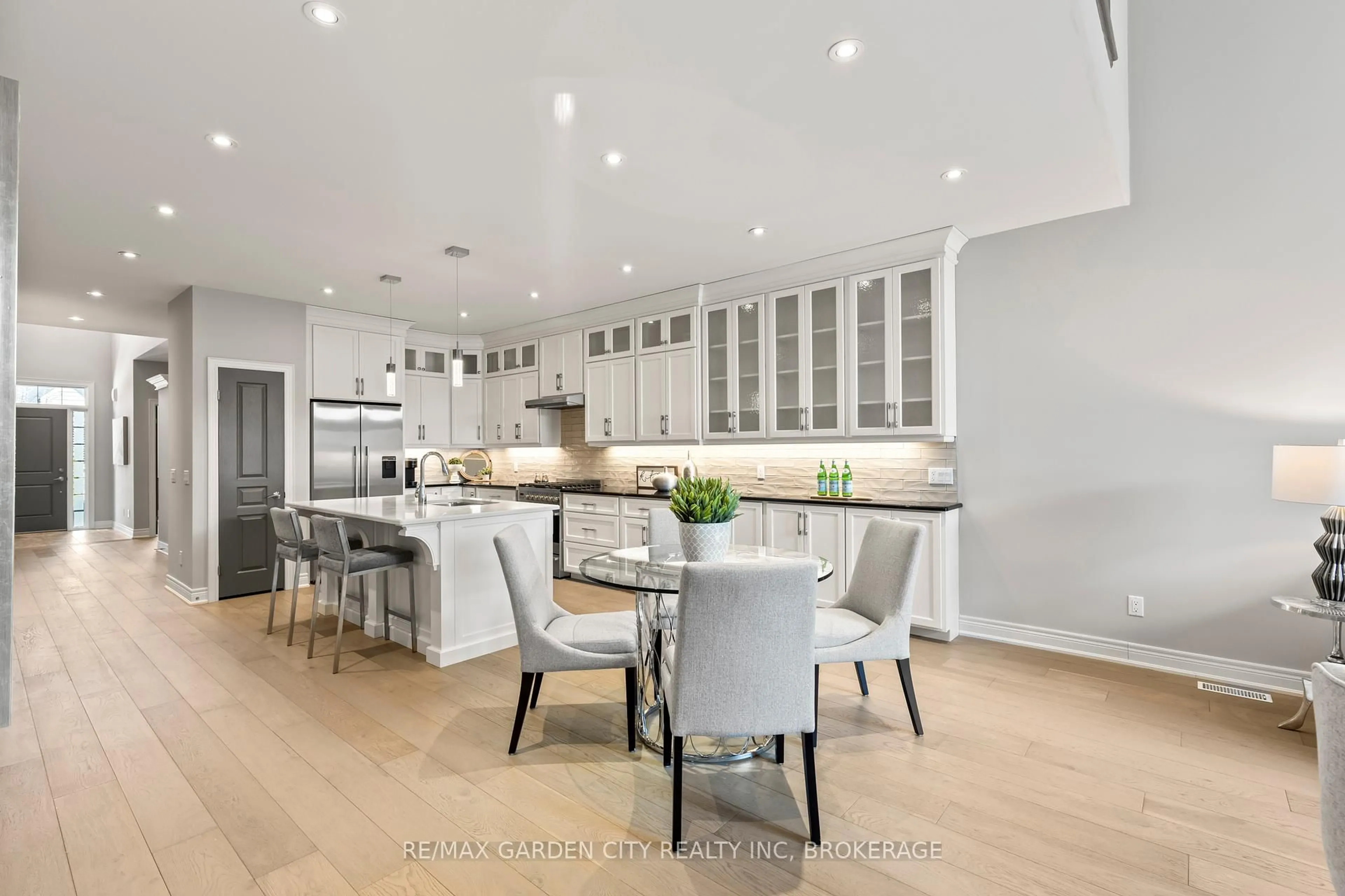 Open concept kitchen, unknown for 140 Parnell Rd #102, St. Catharines Ontario L2M 1V4