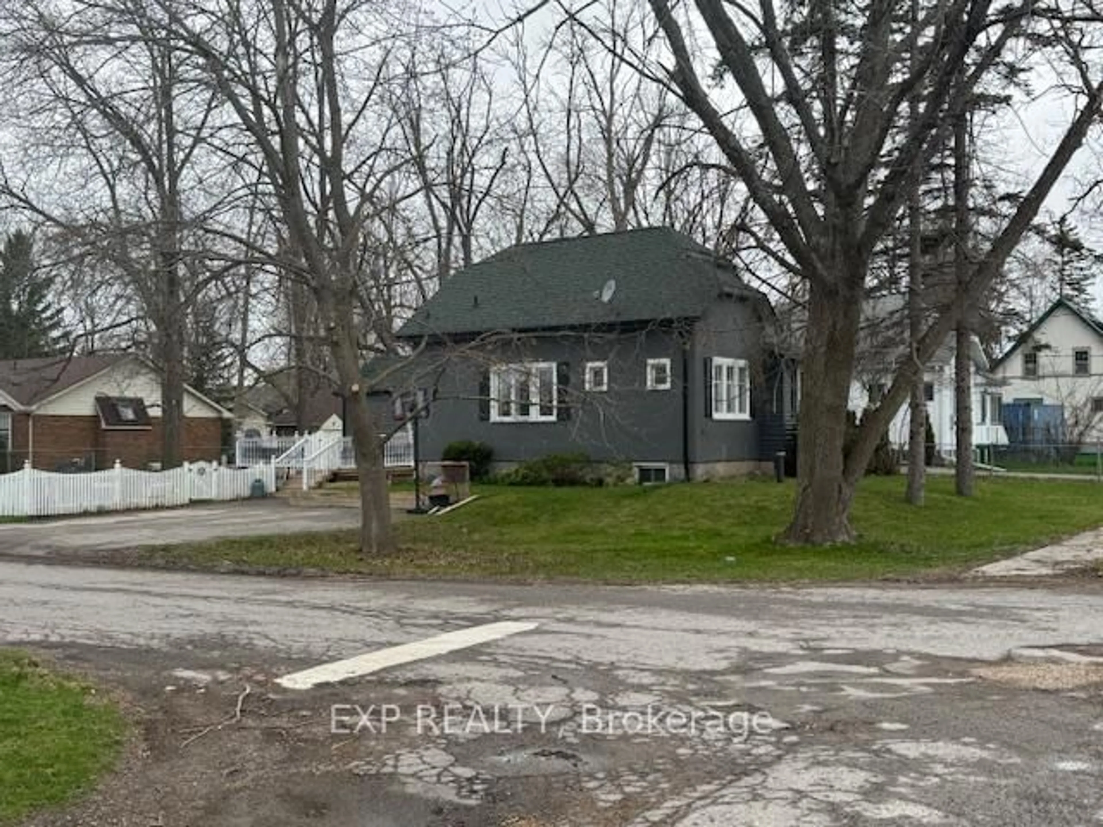 Unknown for 13 Queen St, Kawartha Lakes Ontario K0L 2W0