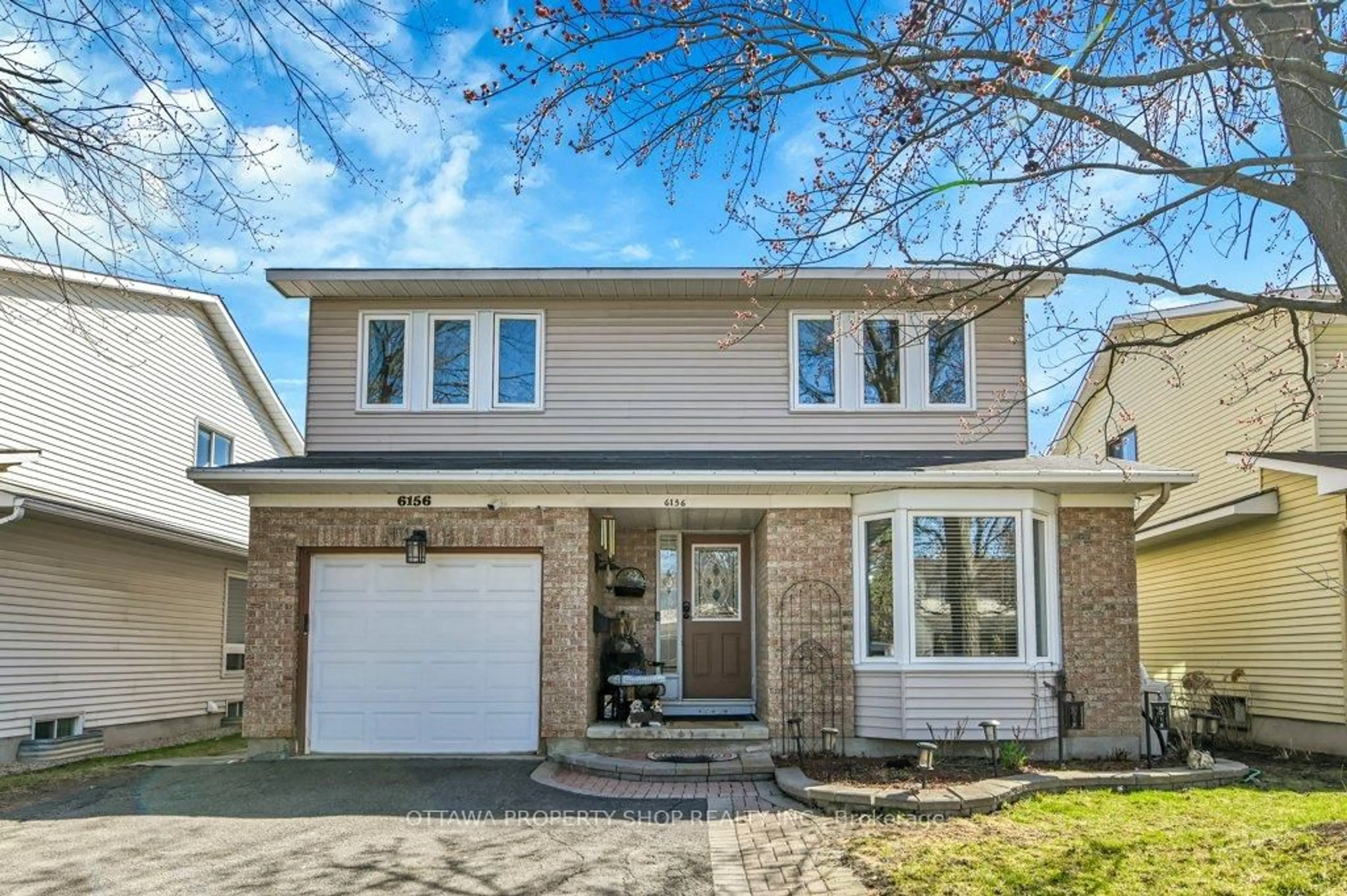 Home with brick exterior material, street for 6156 Vineyard Dr, Ottawa Ontario K1C 2N6
