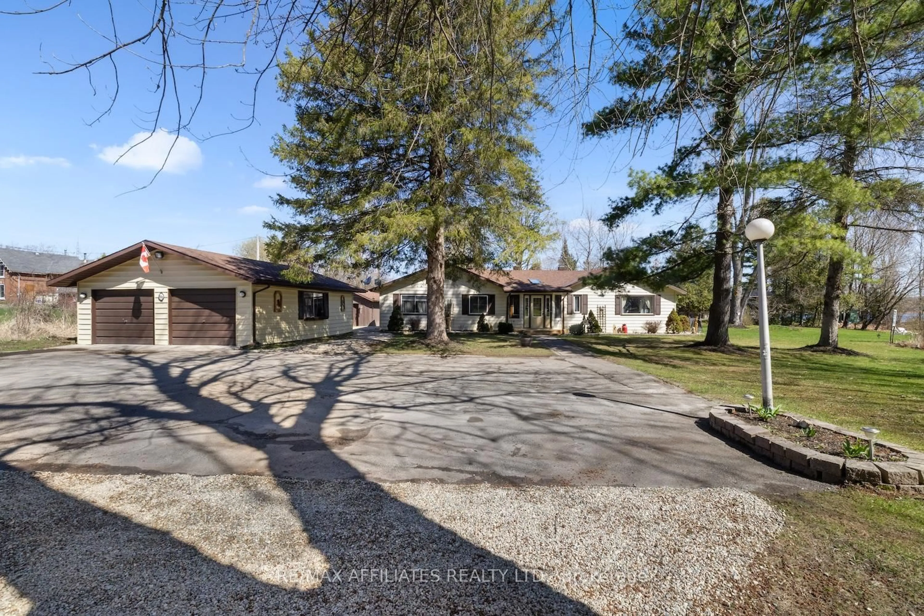 A pic from outside/outdoor area/front of a property/back of a property/a pic from drone, street for 530 Moore Dr, Carleton Place Ontario K7C 4L1
