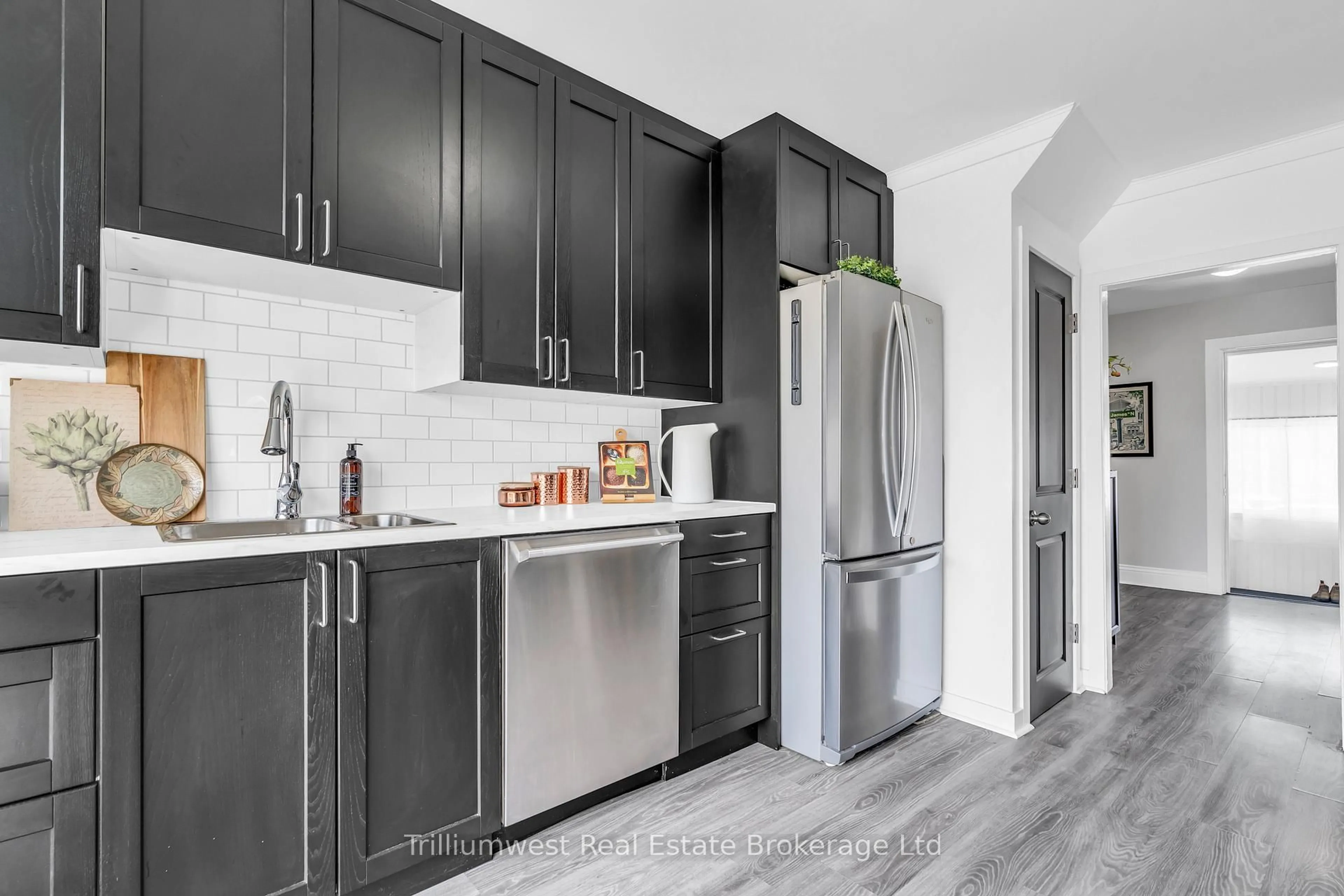 Open concept kitchen, unknown for 368 Avondale St, Hamilton Ontario L8L 7C6
