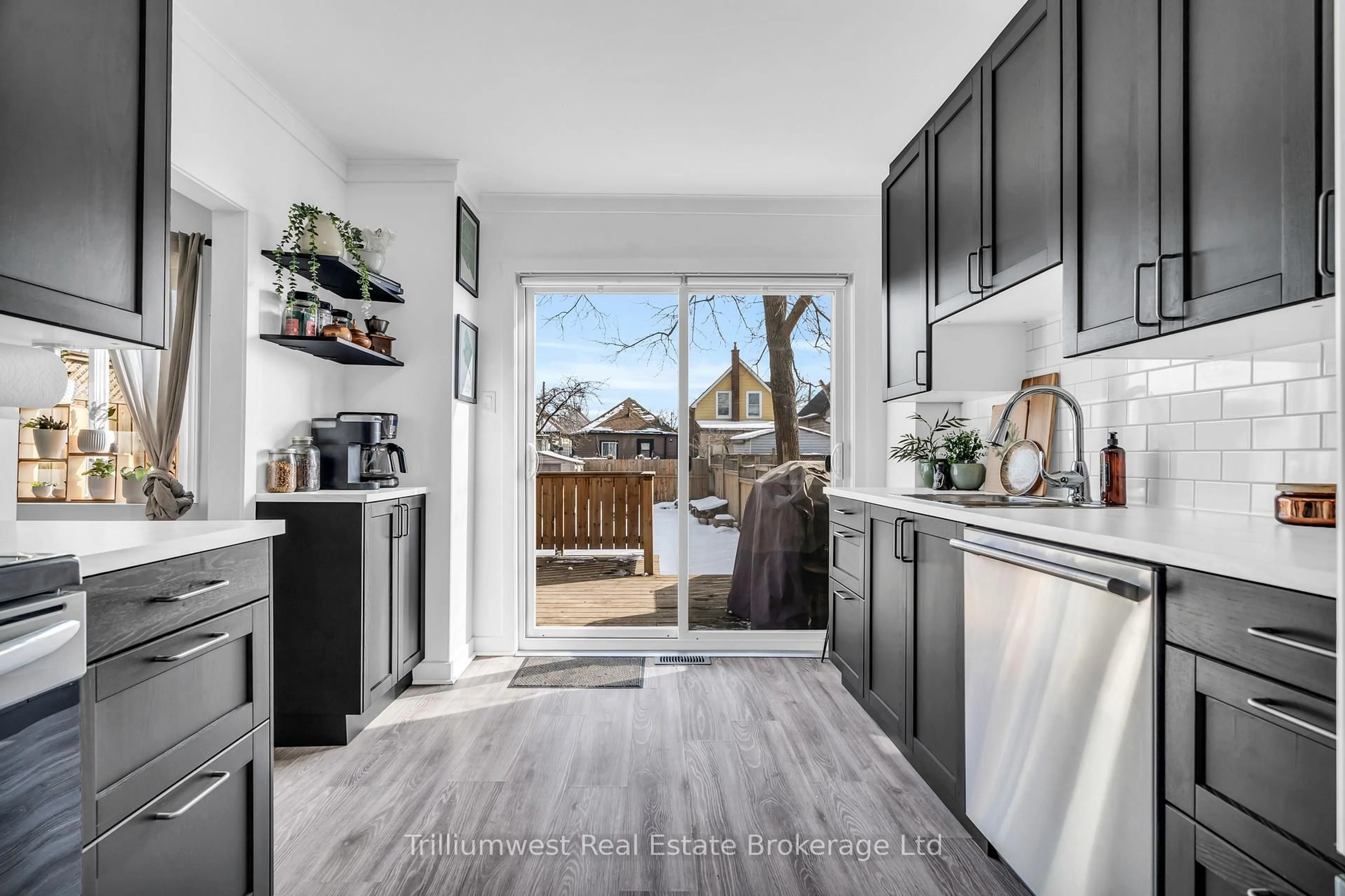 Open concept kitchen, unknown for 368 Avondale St, Hamilton Ontario L8L 7C6
