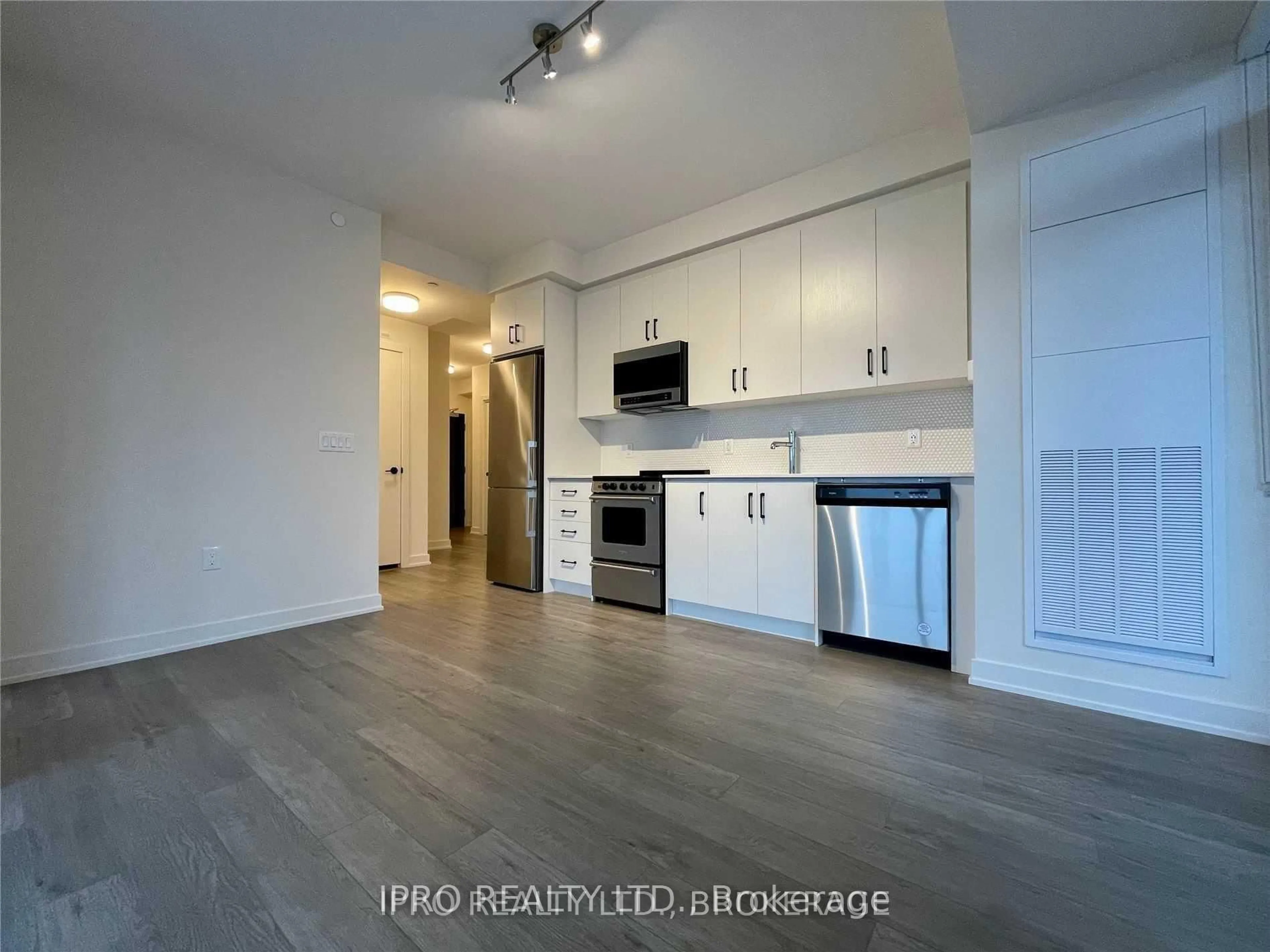 Open concept kitchen, unknown for 212 King William St #515, Hamilton Ontario L8R 3N9
