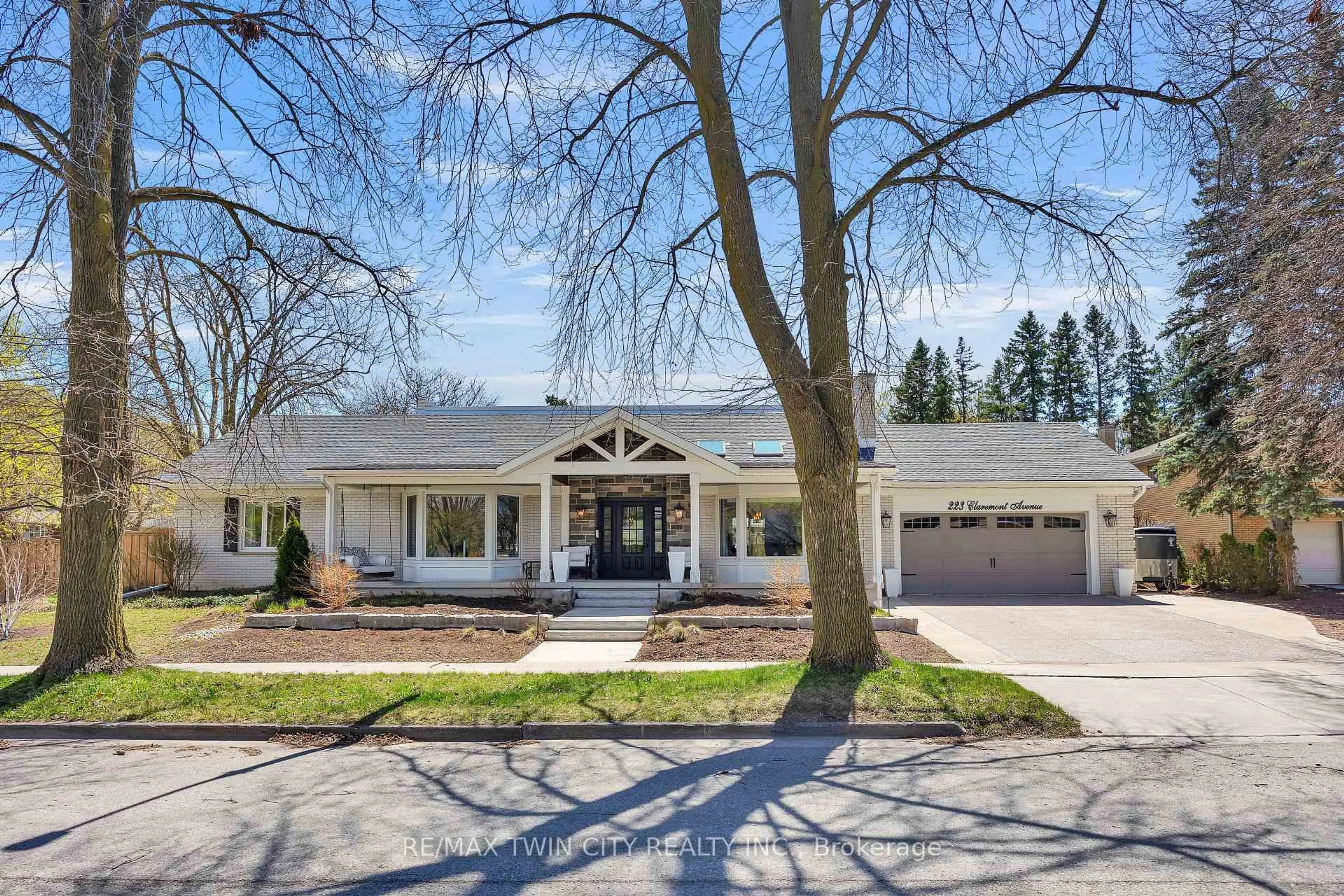 Home with vinyl exterior material, street for 223 Claremont Ave, Kitchener Ontario N2M 2R2