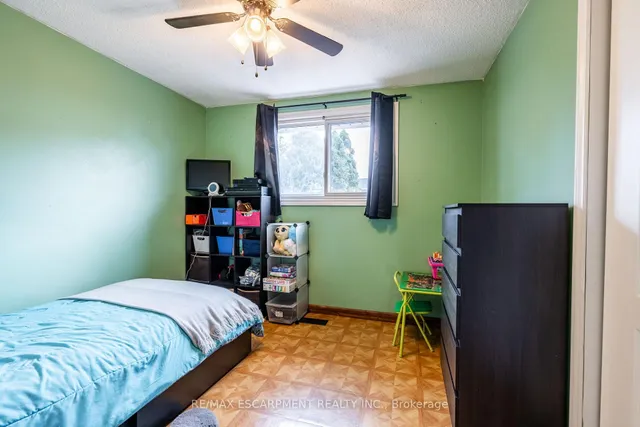 Additional property image - 12 BRENDAN Crt