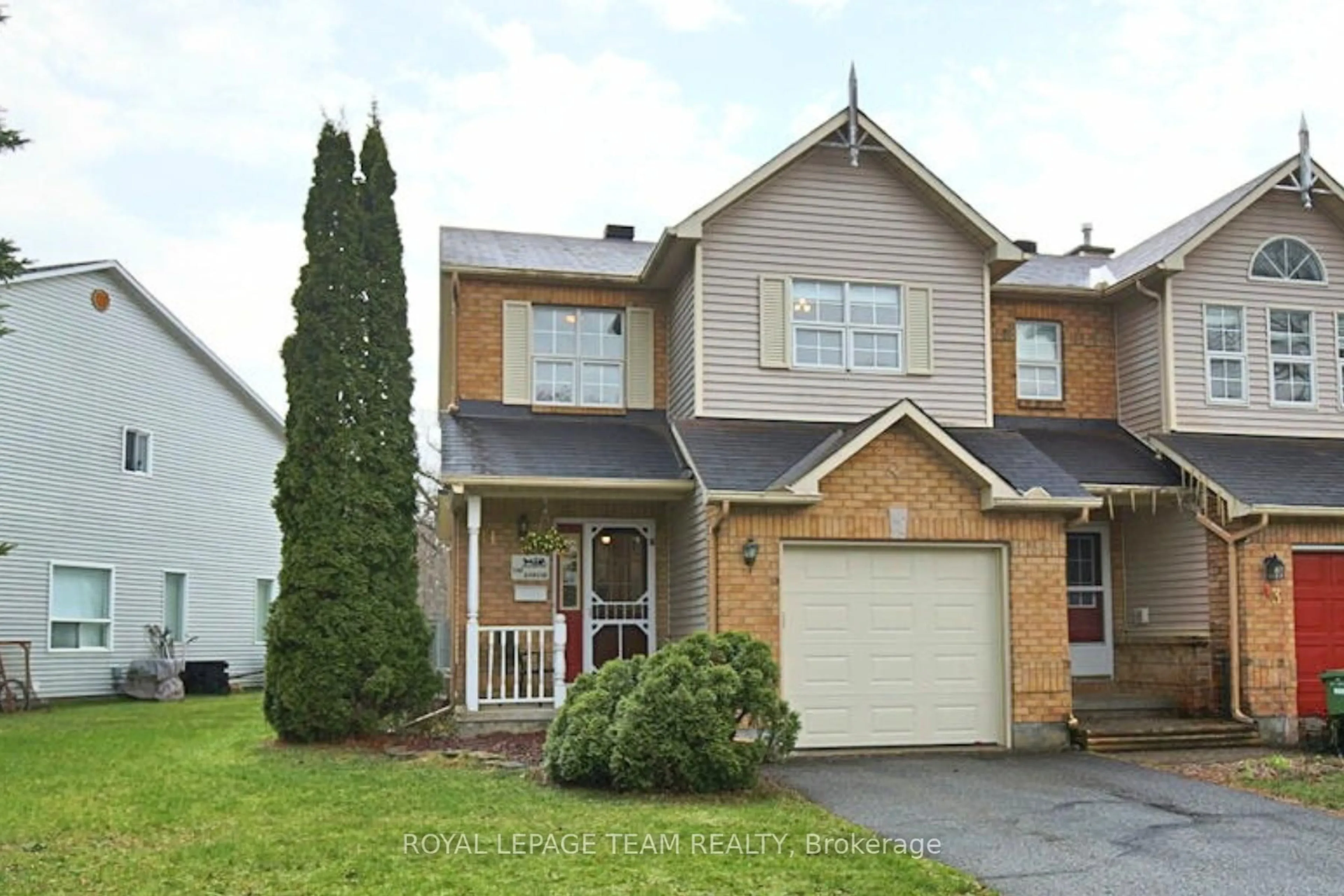 Home with vinyl exterior material, street for 41 Kalbrook St, Ottawa Ontario K2T 1A8