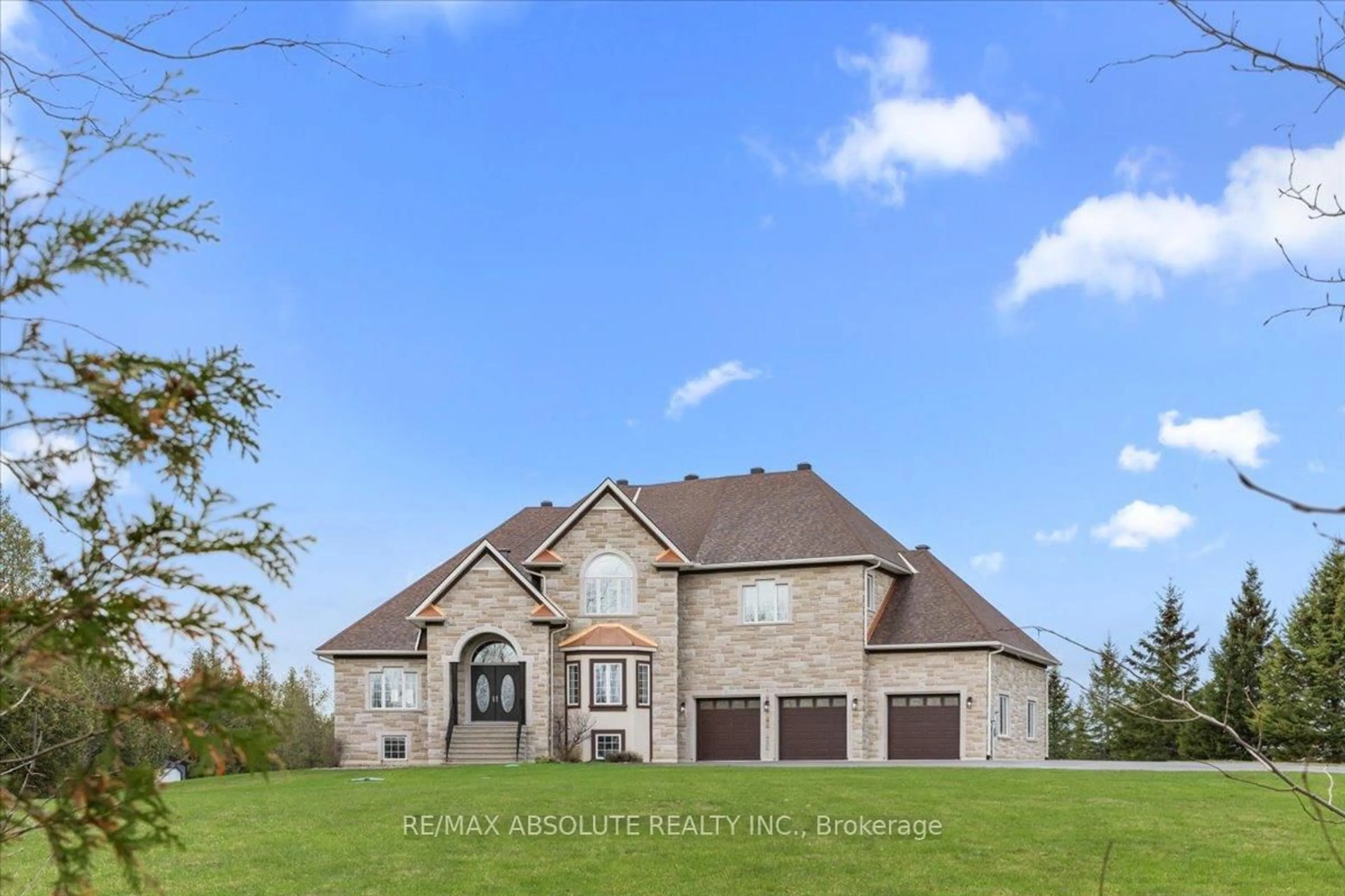 Home with brick exterior material, unknown for 124 Biltmore Cres, Stittsville Ontario K2S 2C6