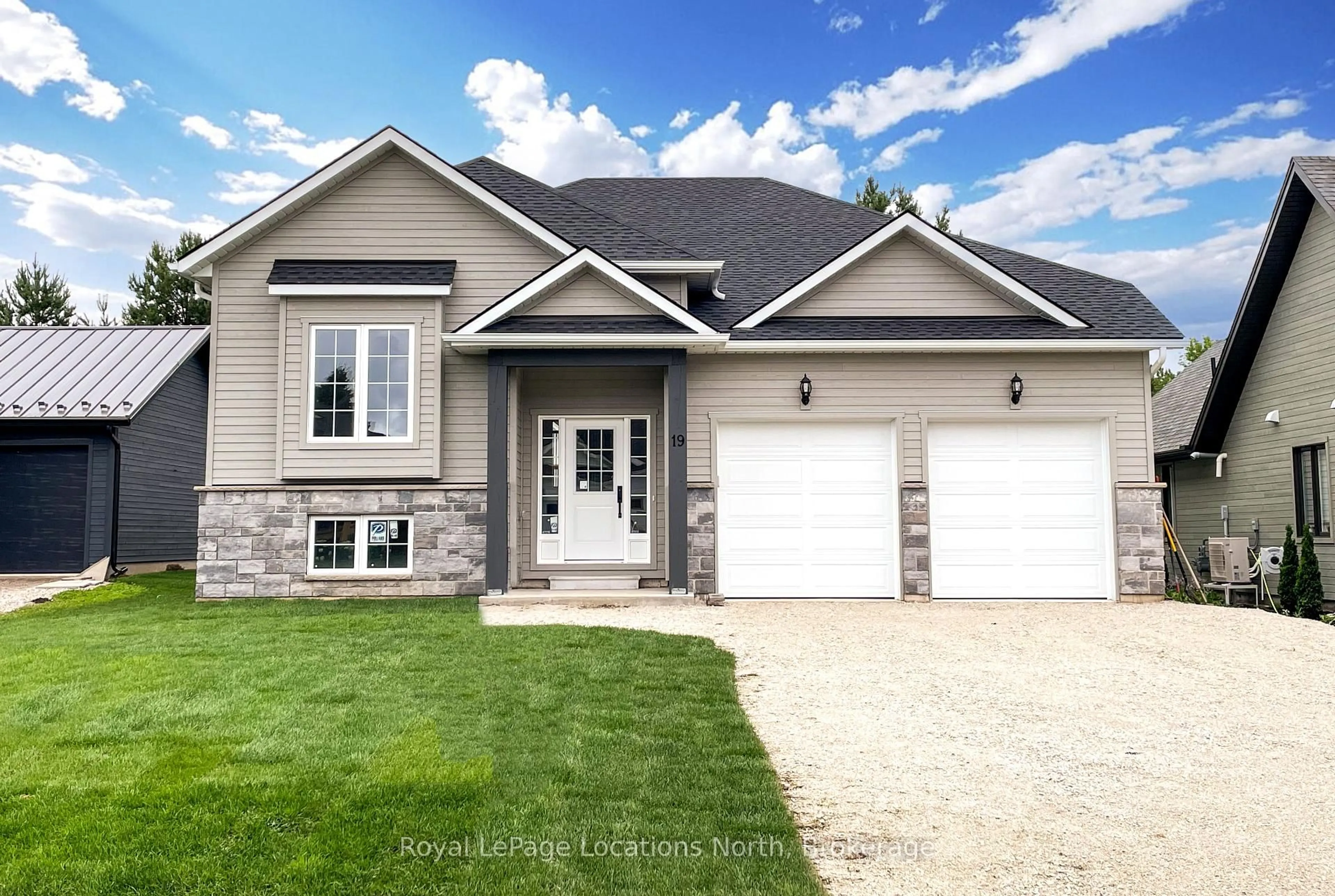Home with brick exterior material, street for 19 Gordon Cres, Meaford Ontario N4L 1C7