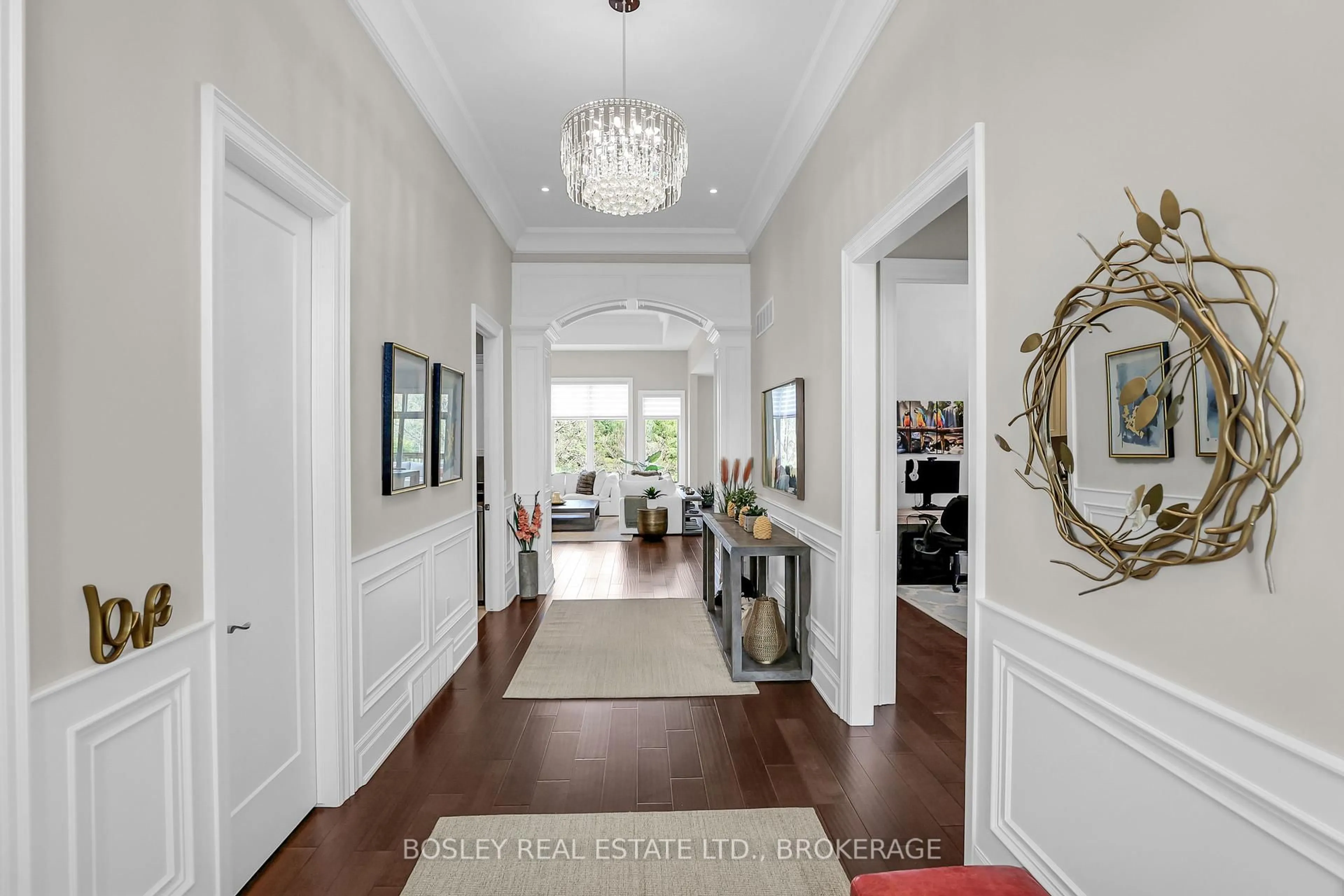 Indoor entryway for 32 Philmori Blvd, Pelham Ontario L0S 1E5