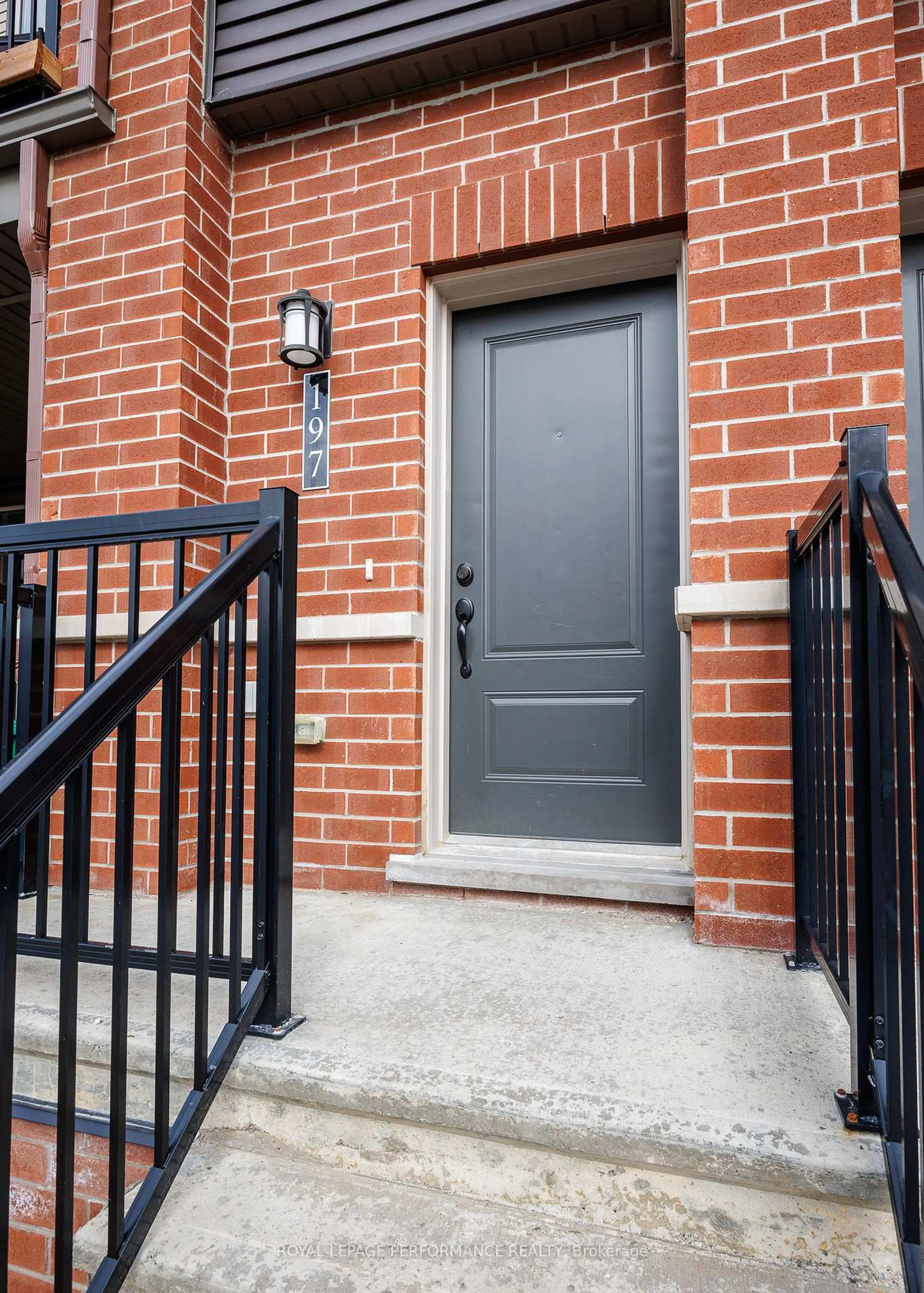 Indoor entryway for 197 Anthracite Private #69, Ottawa Ontario K2J 7B4