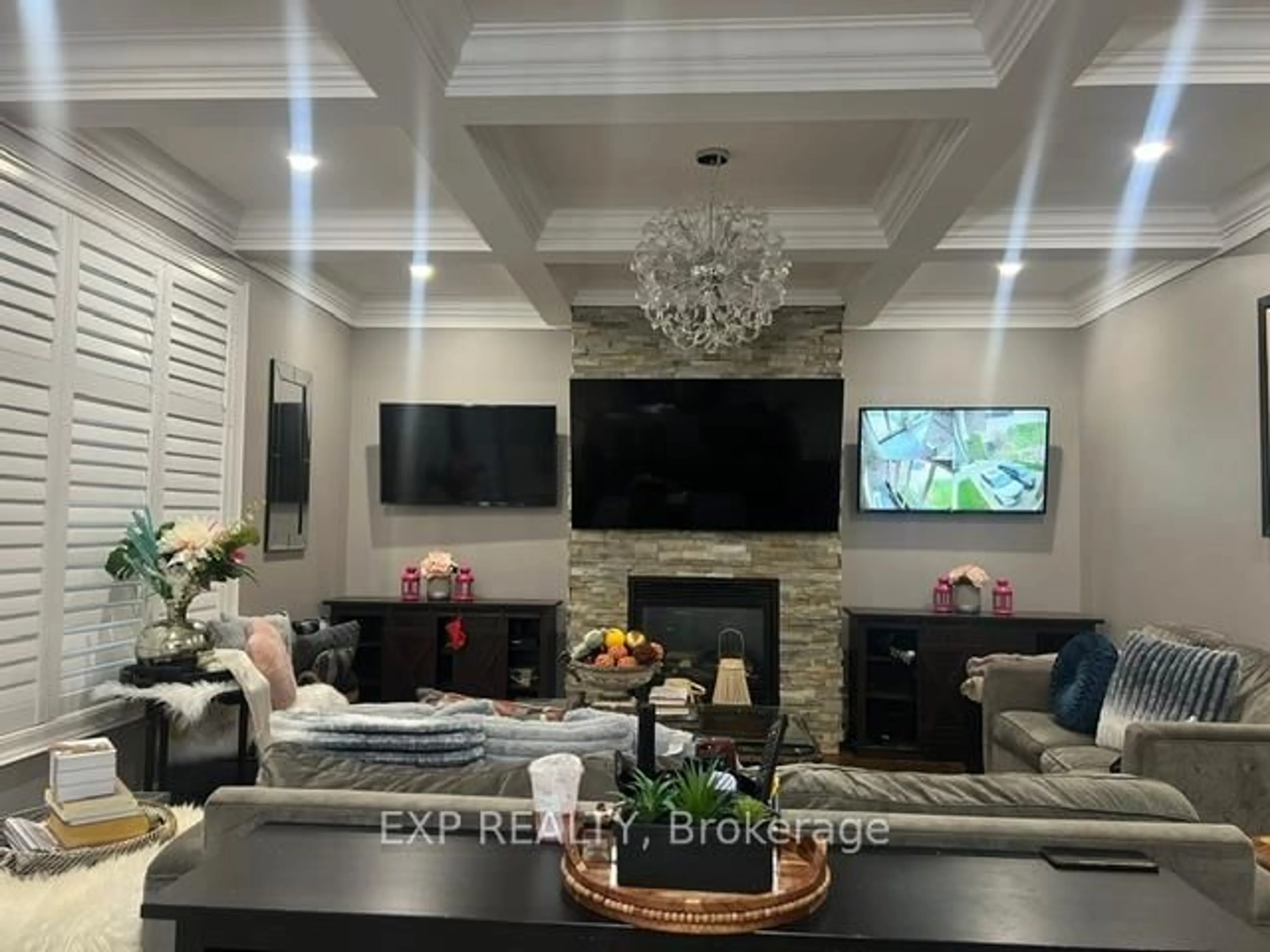 Home theater for 6718 Richard Cres, Niagara Falls Ontario L2H 0A9
