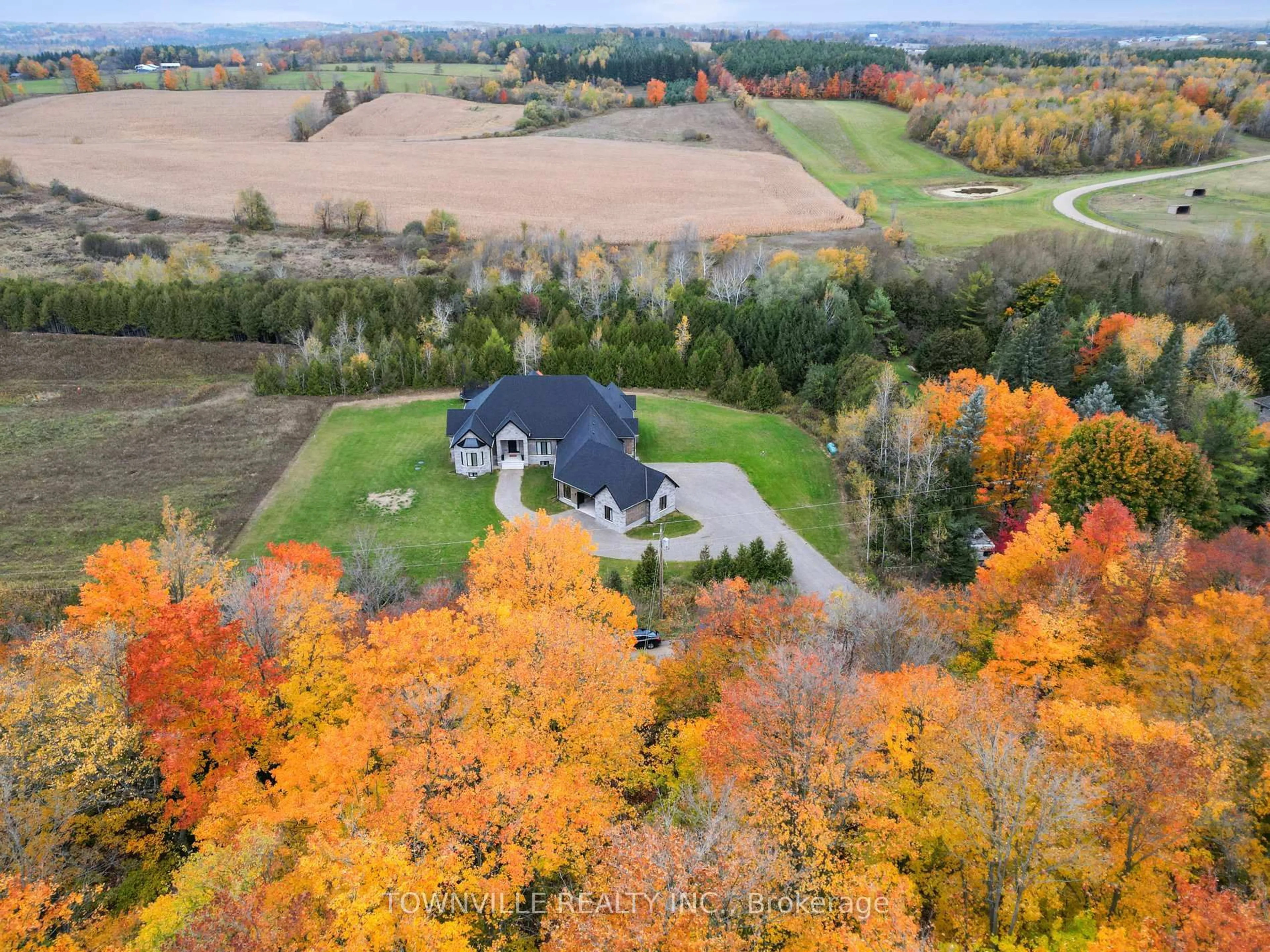 A pic from outside/outdoor area/front of a property/back of a property/a pic from drone, unknown for 9042 Sideroad 10 N/A, Erin Ontario L7J 2L8