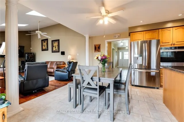 Additional property image - 10 Grassyplain Dr