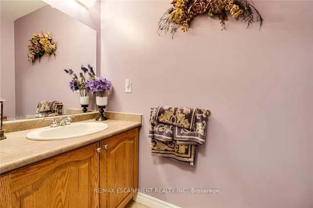 Additional property image - 10 Grassyplain Dr