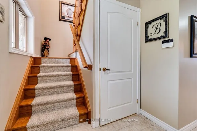 Additional property image - 10 Grassyplain Dr