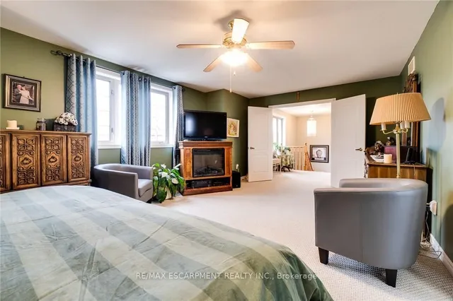 Additional property image - 10 Grassyplain Dr