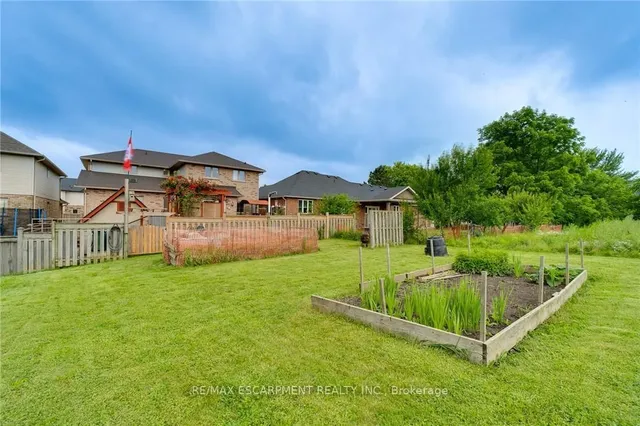 Additional property image - 10 Grassyplain Dr