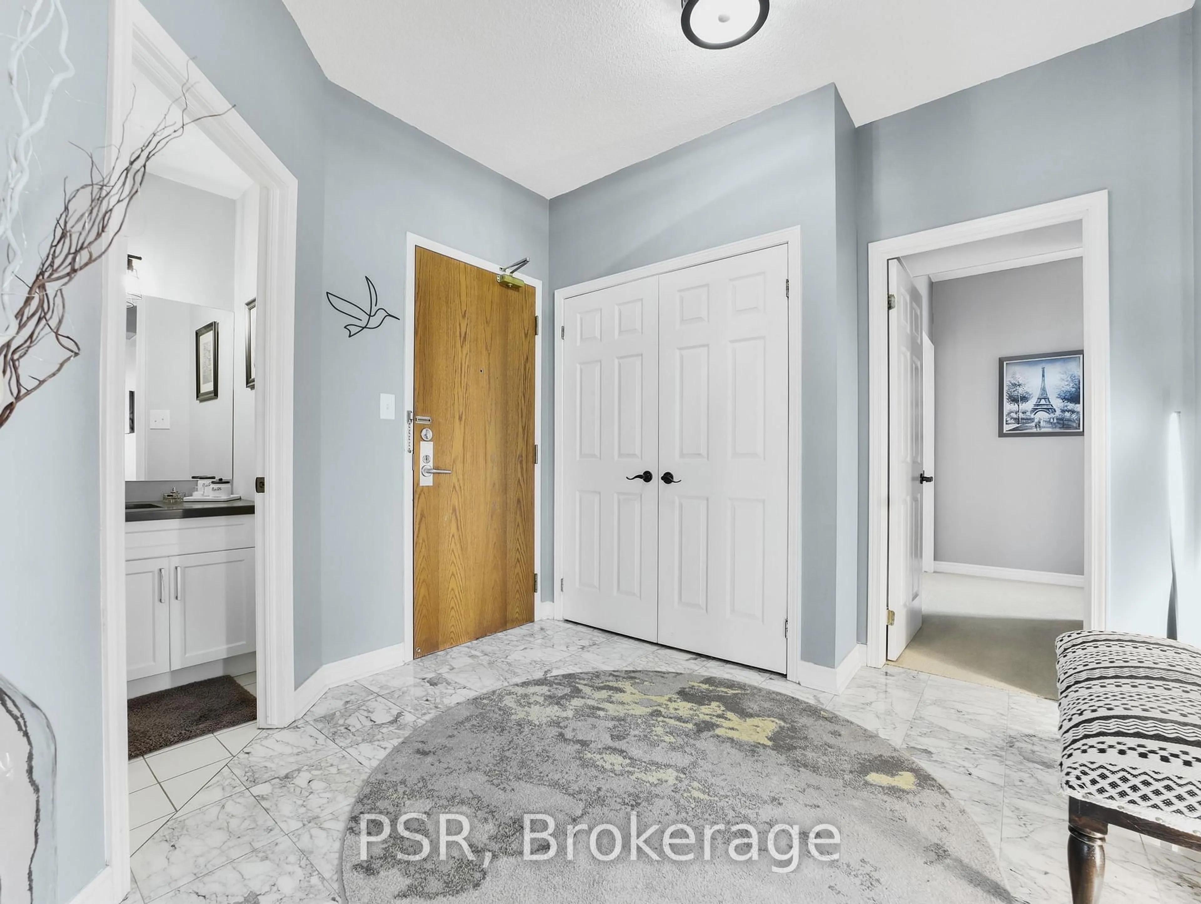 Indoor entryway for 67 Caroline St #17D, Hamilton Ontario L8P 3K6