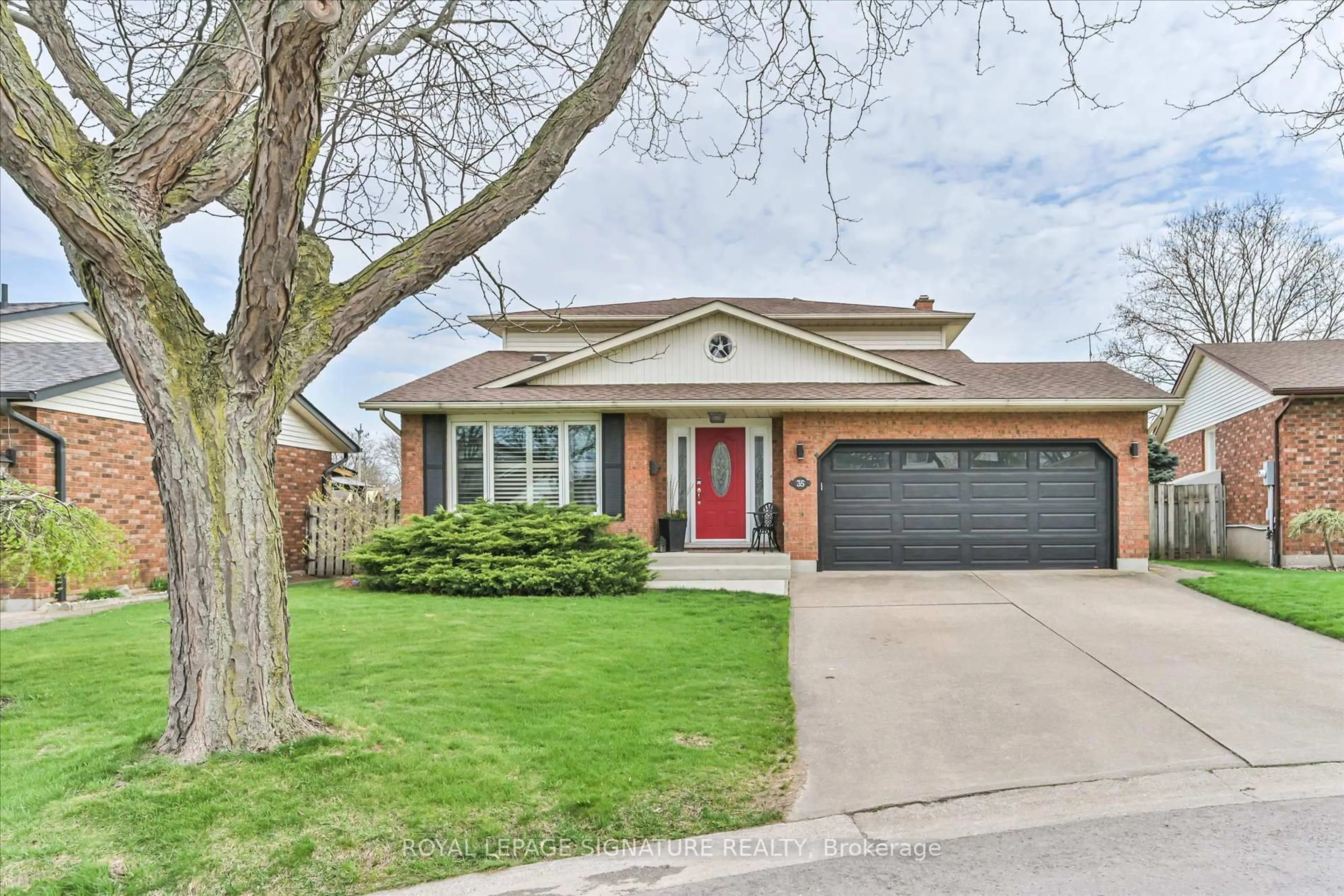 Home with brick exterior material, street for 35 Orlando Dr, St. Catharines Ontario L2N 6X4