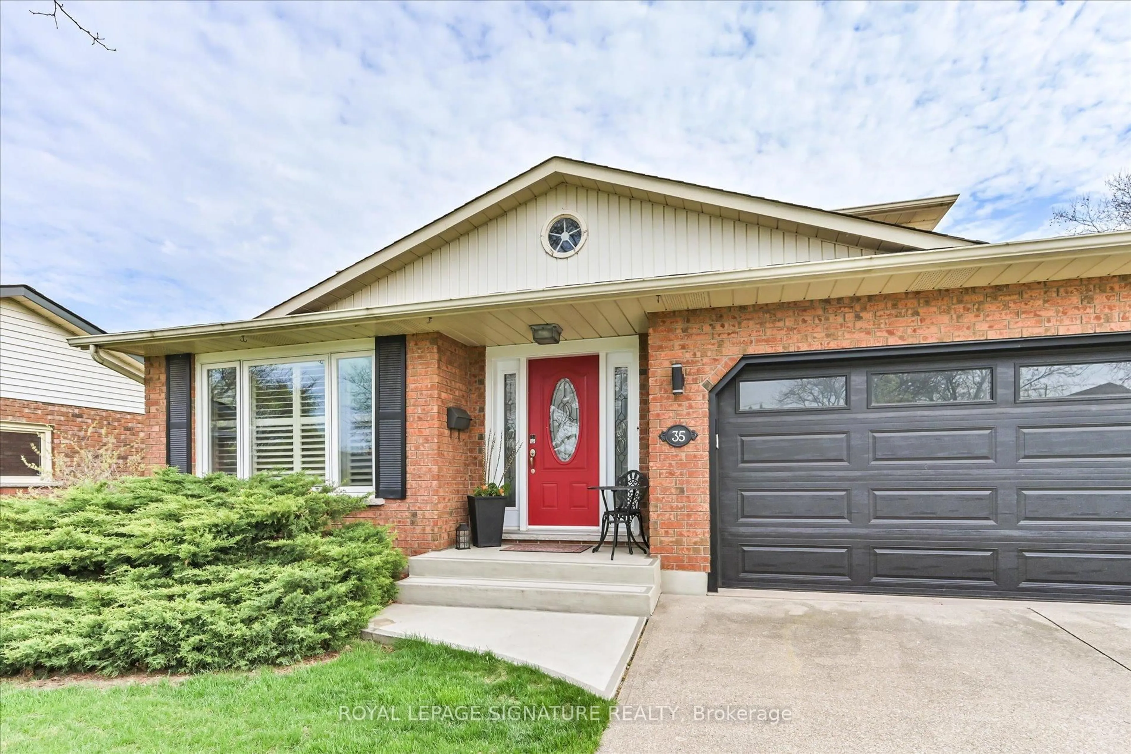 Home with brick exterior material, street for 35 Orlando Dr, St. Catharines Ontario L2N 6X4
