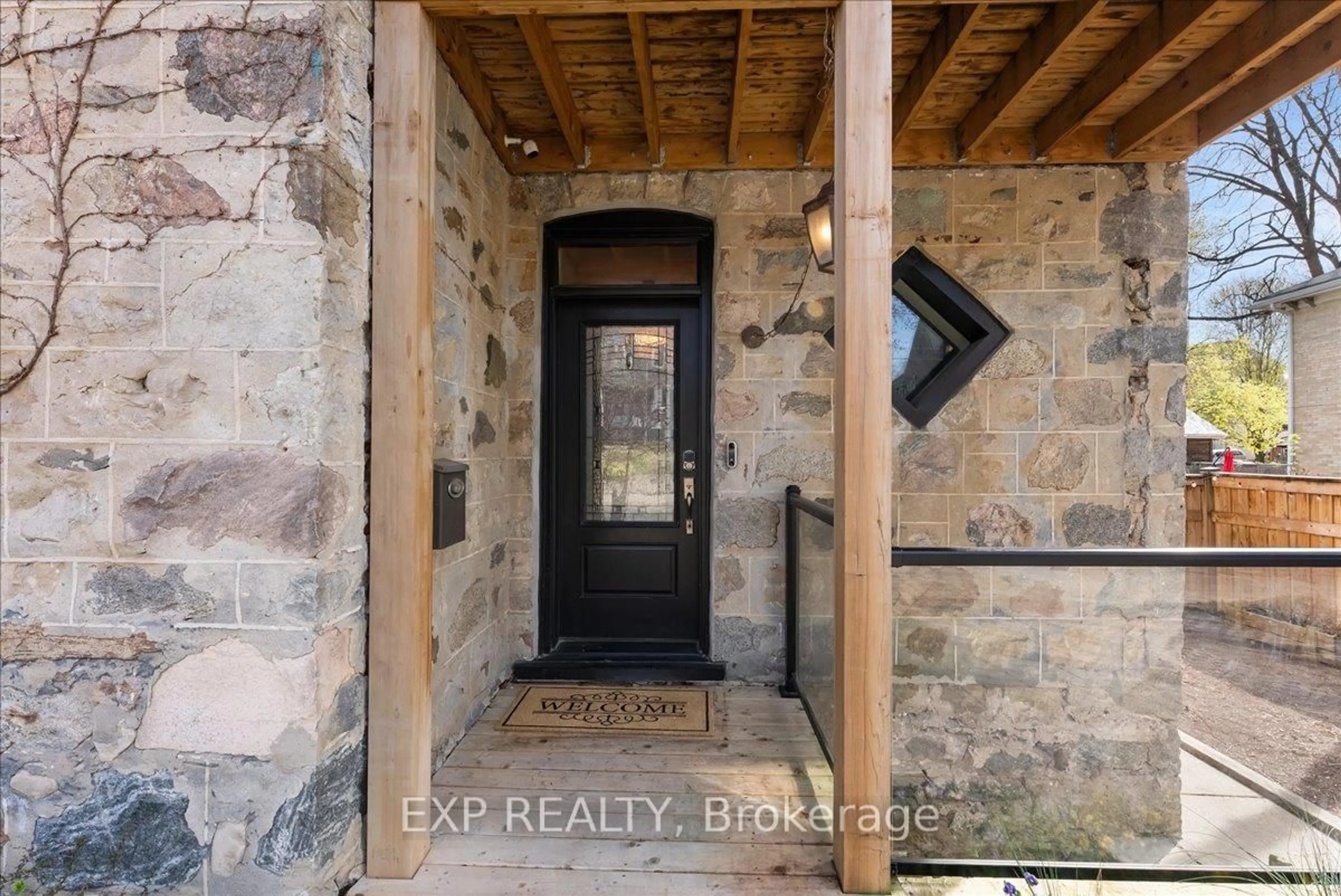 Indoor entryway for 126 Cooper St, Cambridge Ontario N3C 2N7