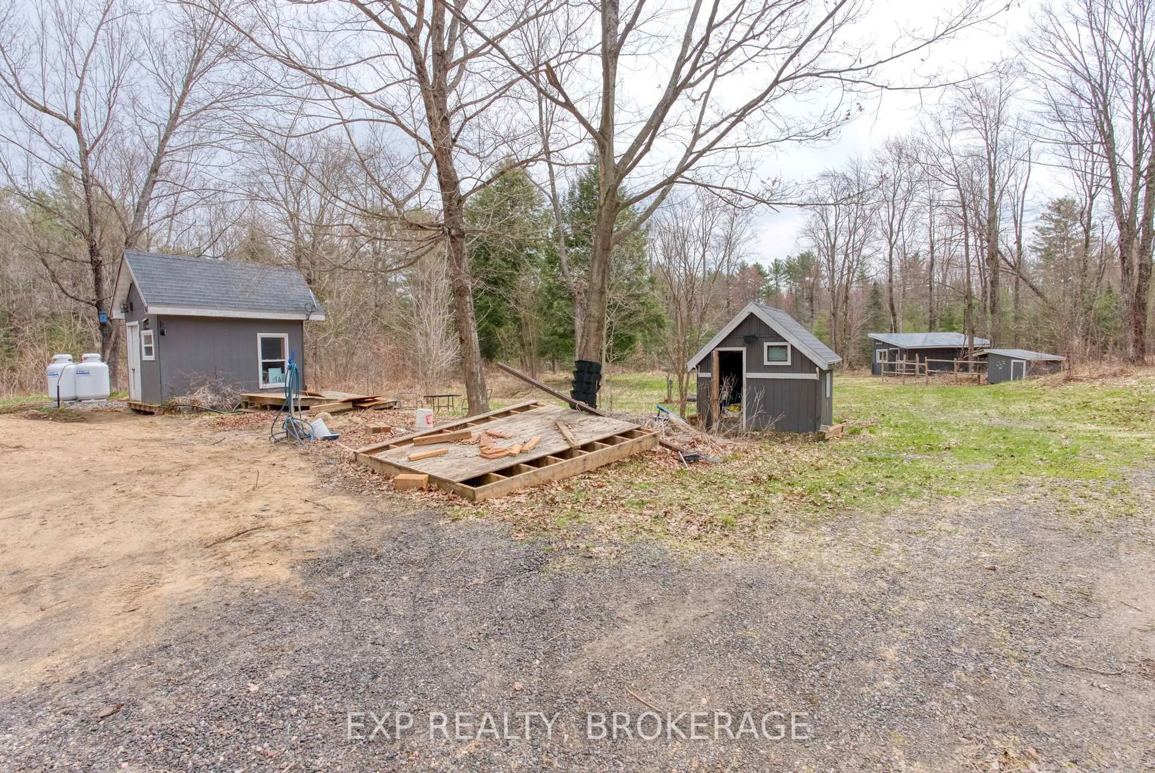 A pic from outside/outdoor area/front of a property/back of a property/a pic from drone, unknown for 1801 Bordenwood Rd, Arden Ontario K0H 1B0