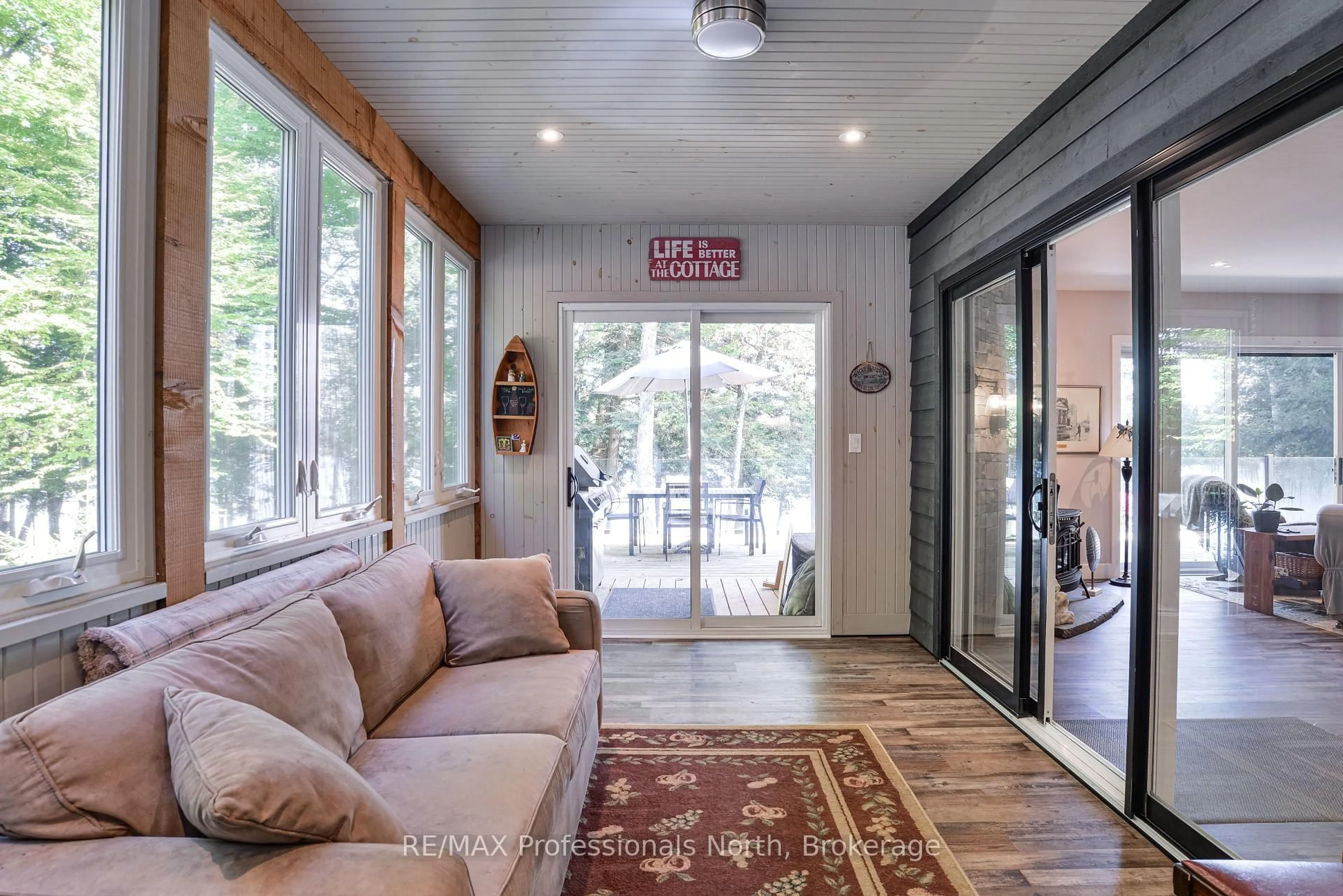 Indoor entryway for 1111 MERRICK Dr, Bracebridge Ontario P1L 1X1