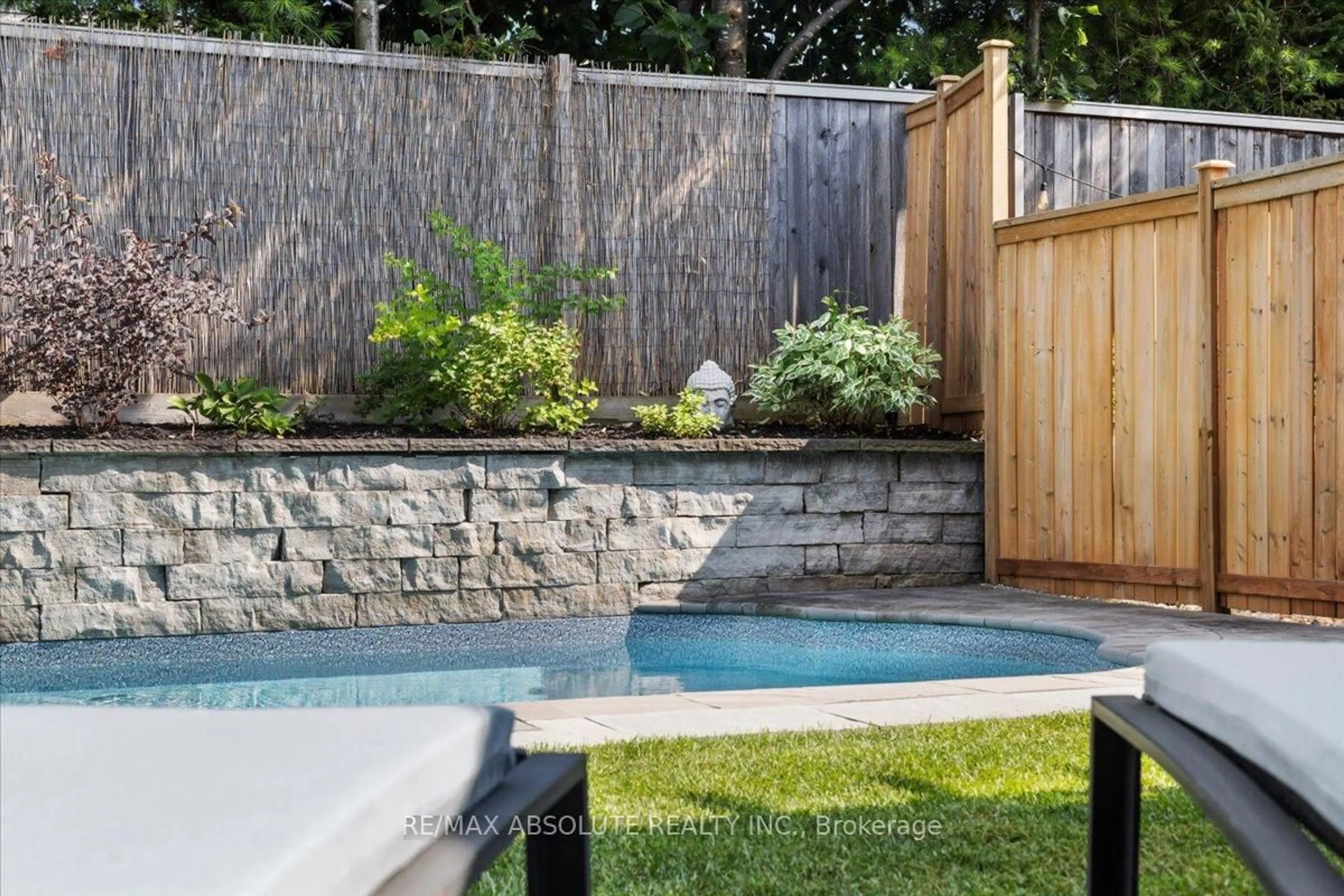 Patio, street for 113 BANDELIER Way, Ottawa Ontario K2S 0C3