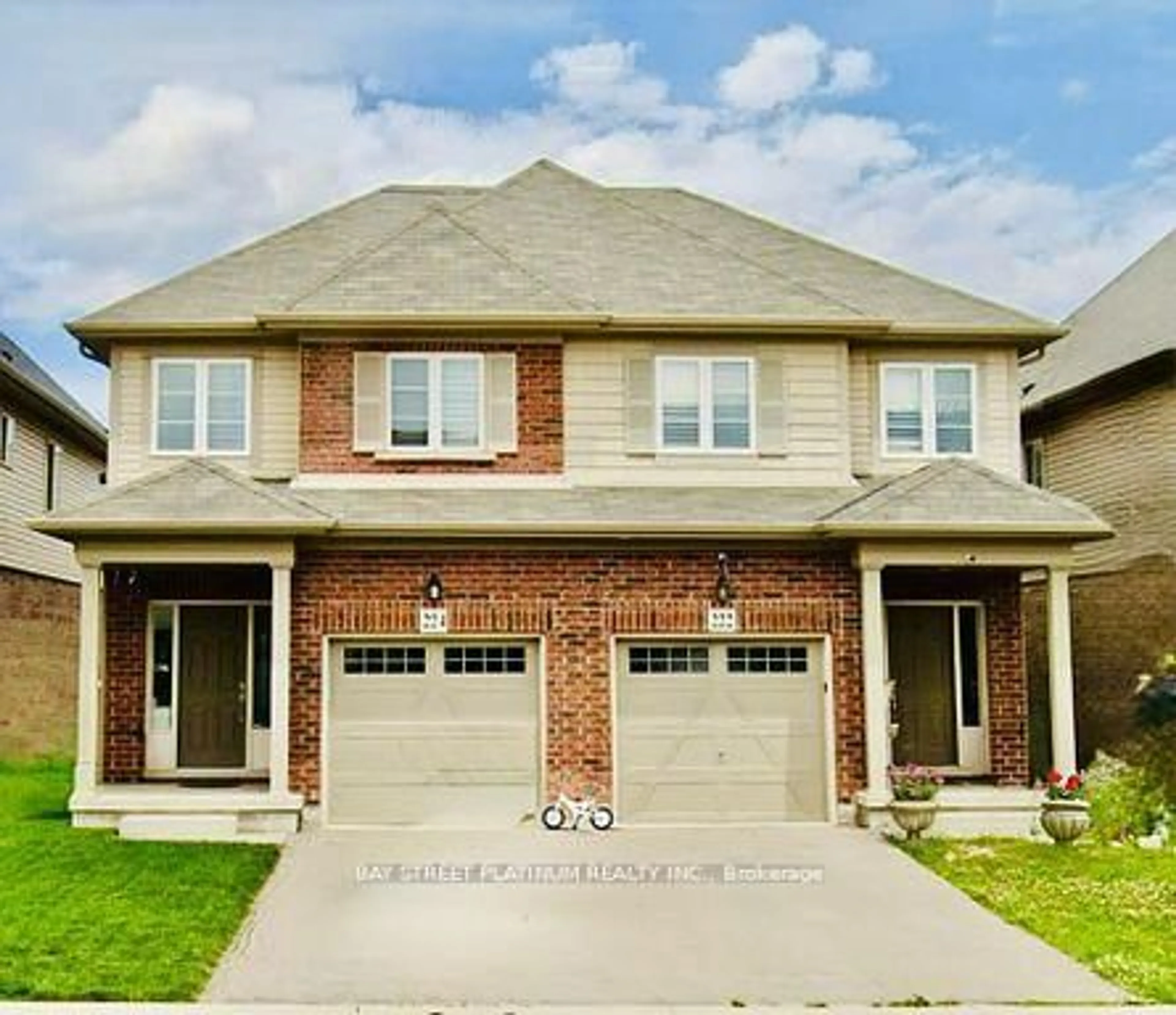 Home with brick exterior material, street for 222 Lormont Blvd, Hamilton Ontario L8J 0K2