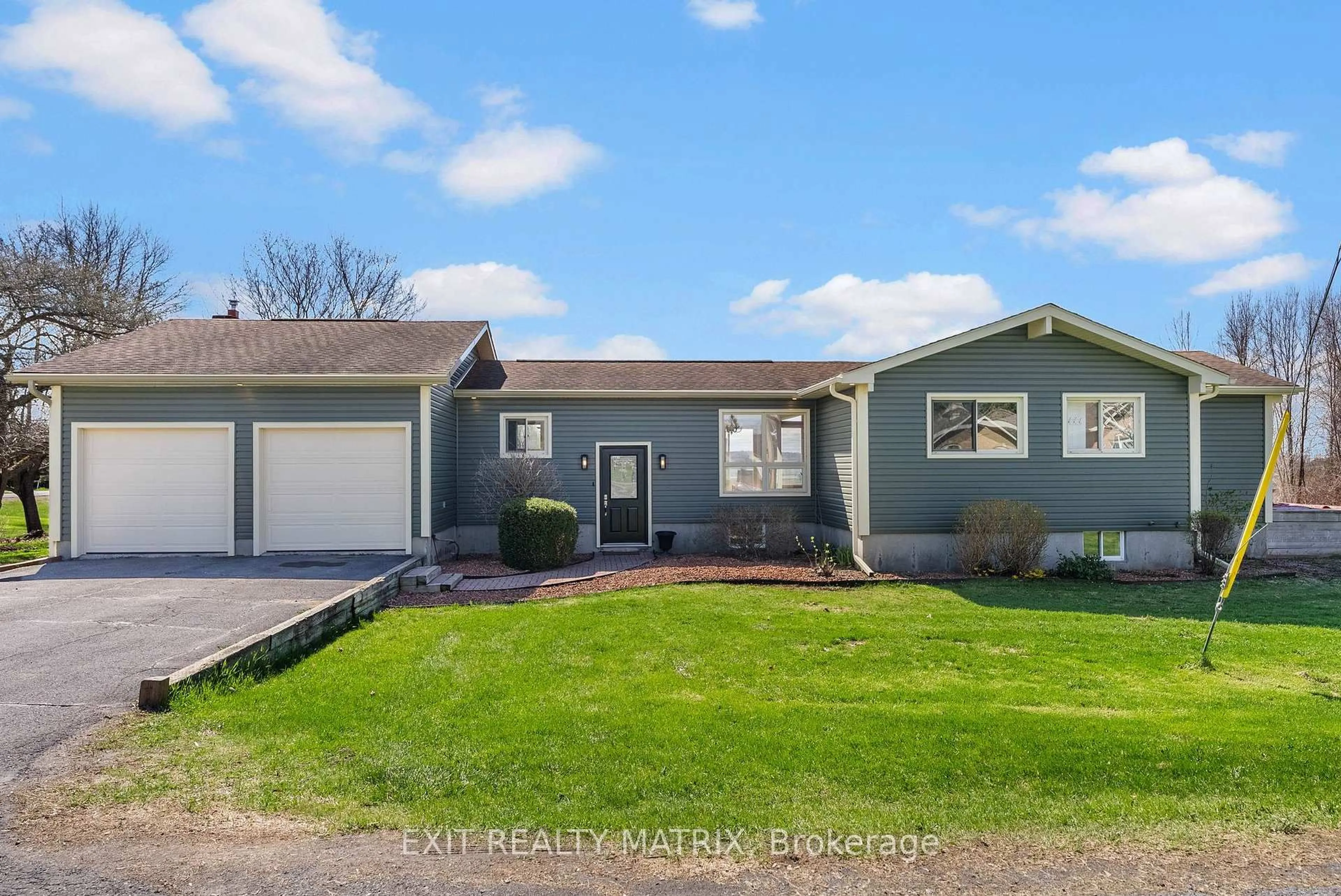 Home with vinyl exterior material, street for 15474 Manning Rd, South Stormont Ontario K0C 1M0