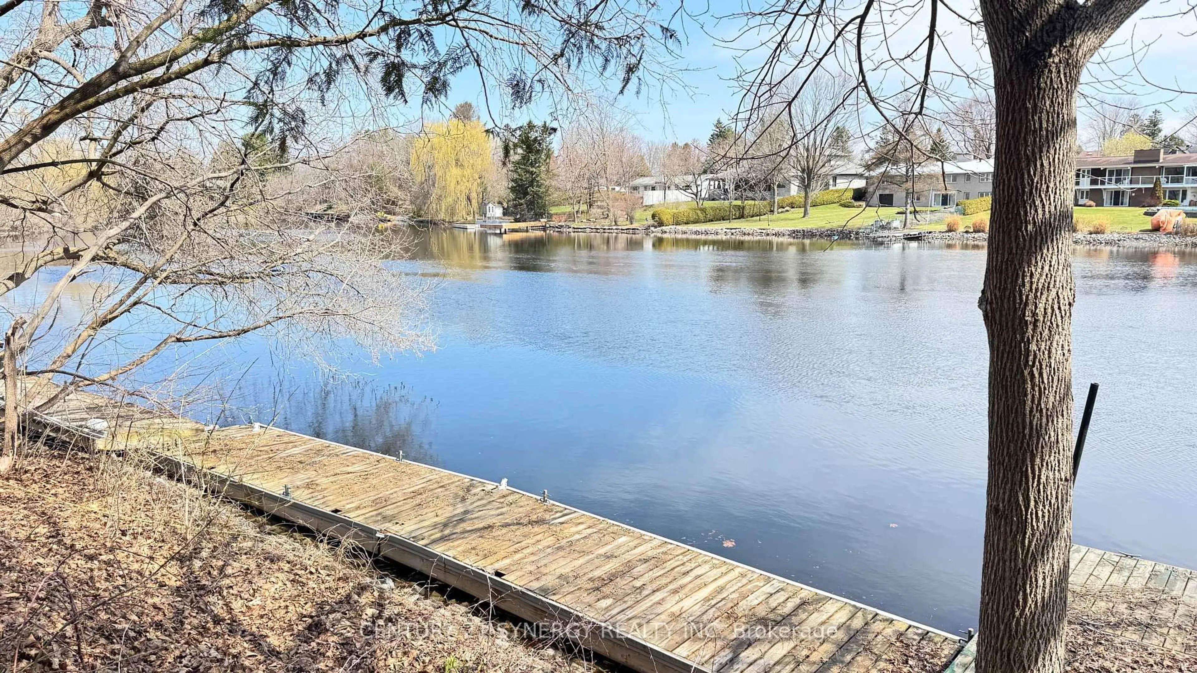 Blurry image for 5579 Dickinson St, Manotick Ontario K4M 1A2