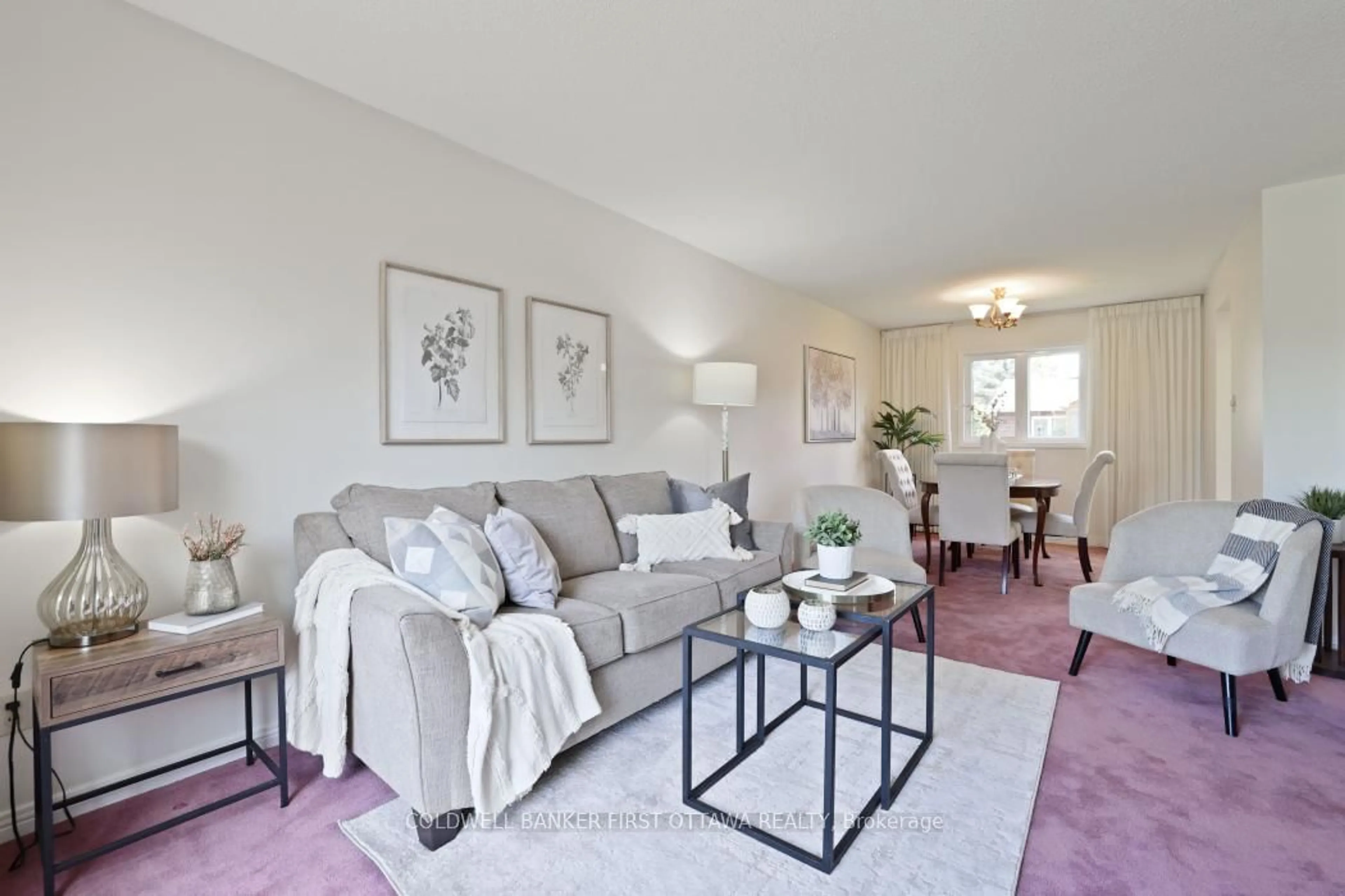Living room with furniture, carpet floor for 2 Shady Branch Tr, Ottawa Ontario K2S 1E1