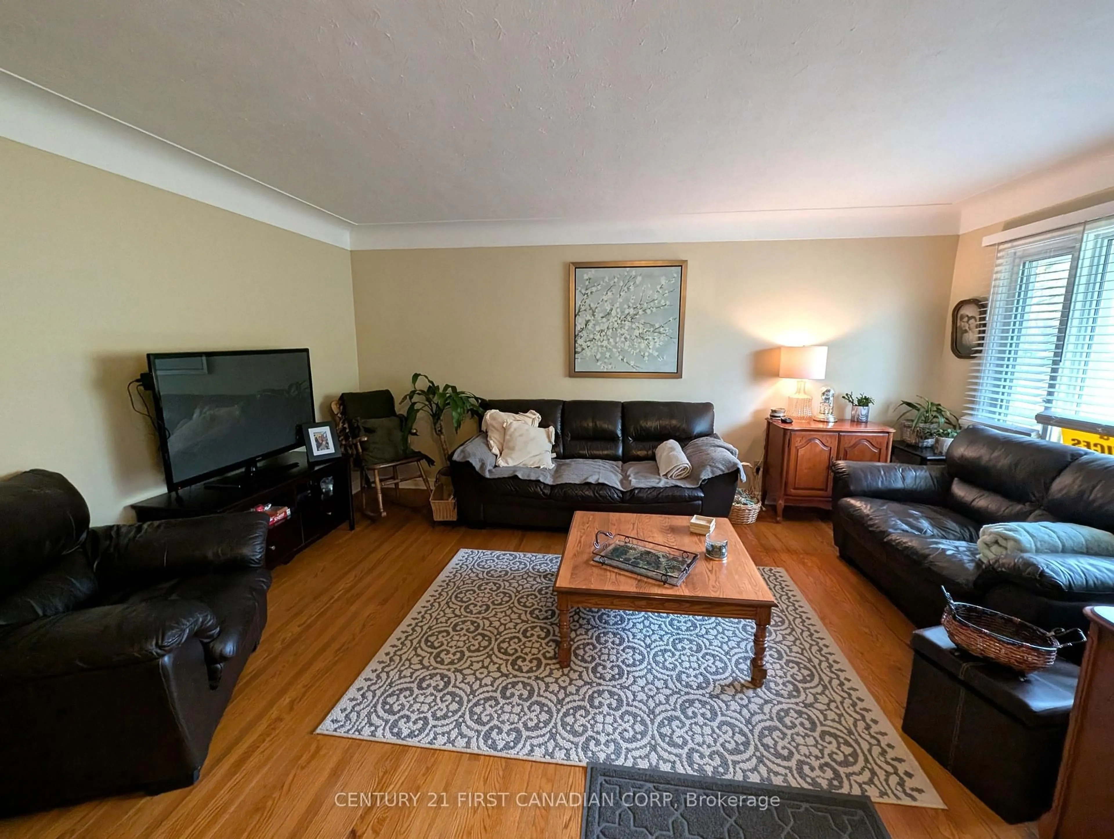 Living room with furniture, unknown for 336 Drury Lane, Strathroy Caradoc Ontario N7G 3G1